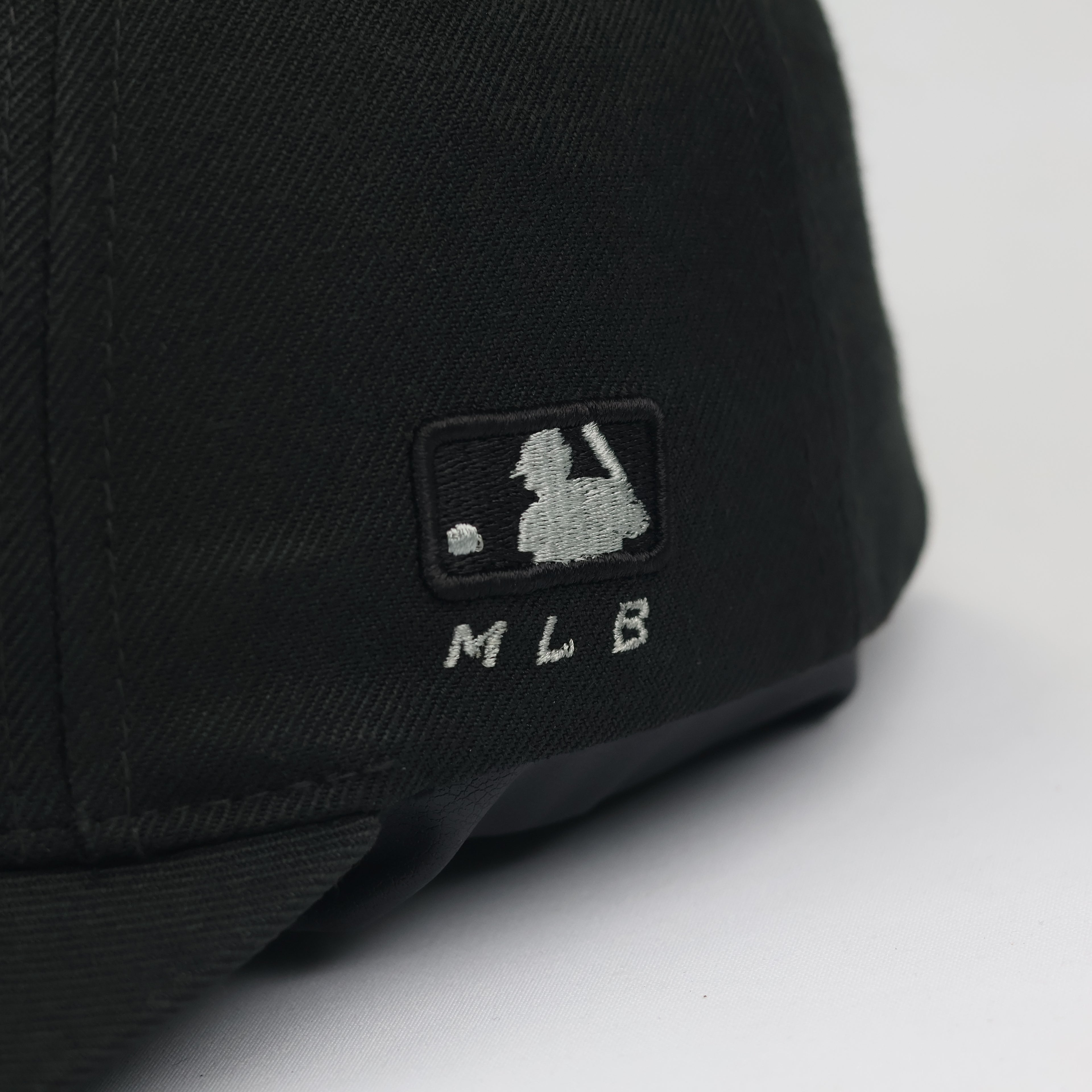 Premium Black Yankees Snapback Hat with Side Patch - Thrifted Series