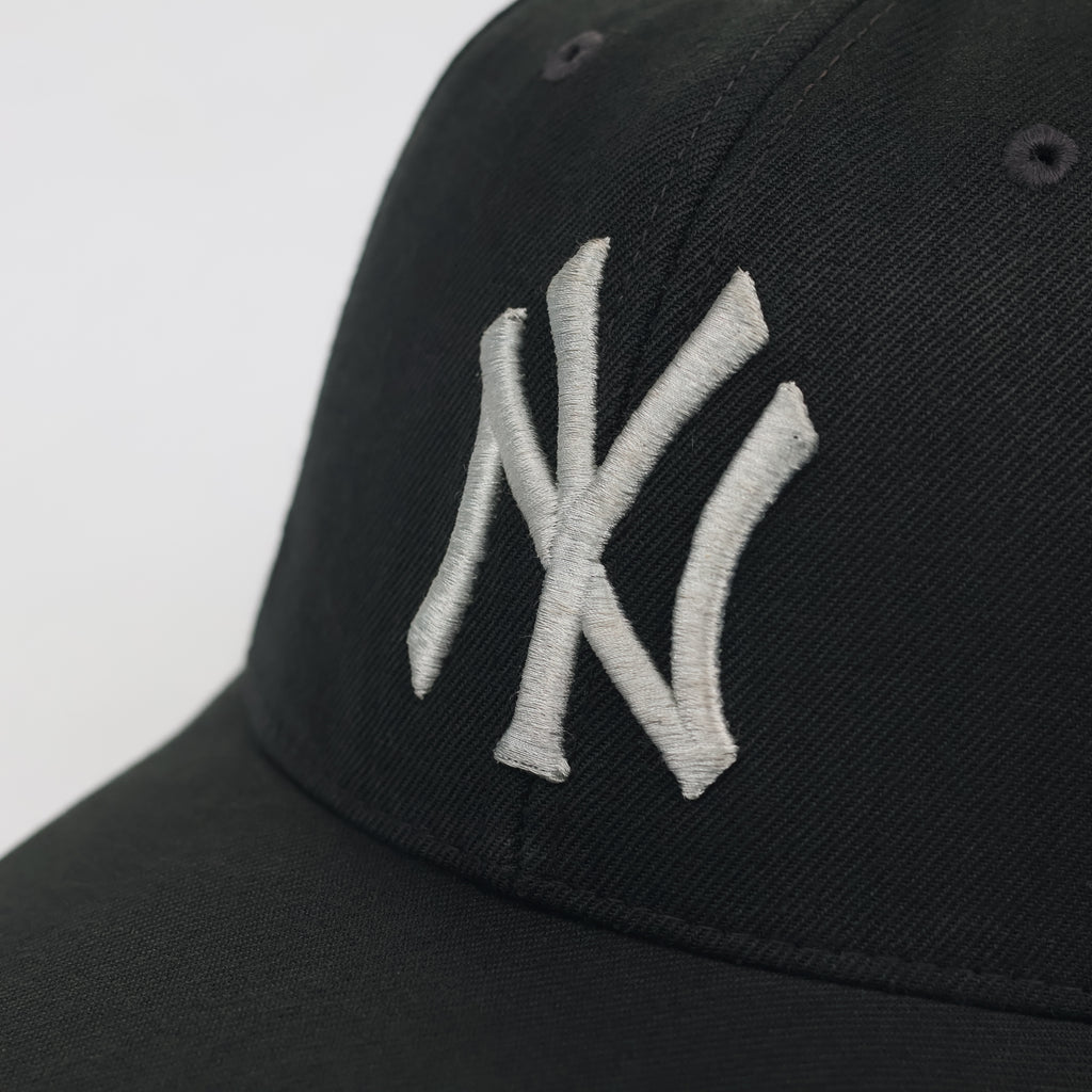 Premium Black Yankees Snapback Hat with Side Patch - Thrifted Series