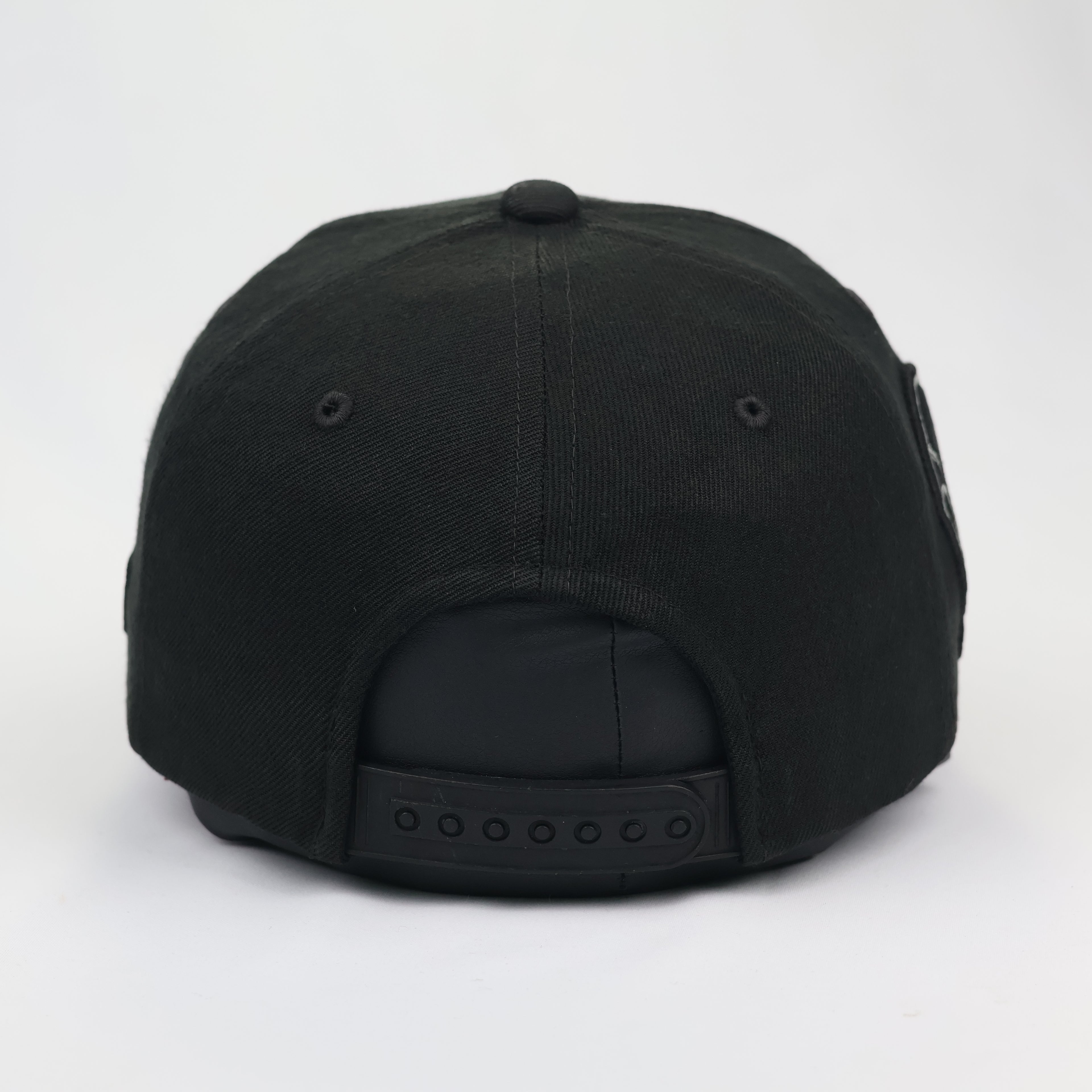 Premium Black Yankees Snapback Hat with Side Patch - Thrifted Series