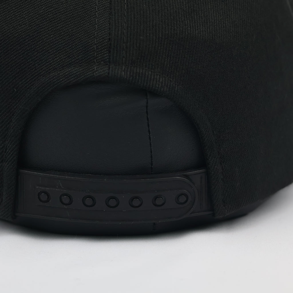 Premium Black Yankees Snapback Hat with Side Patch - Thrifted Series