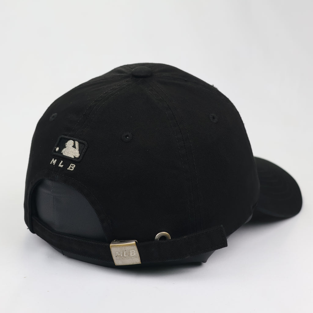 Official MLB New York Yankees Embroidered Baseball Thrifted Cap
