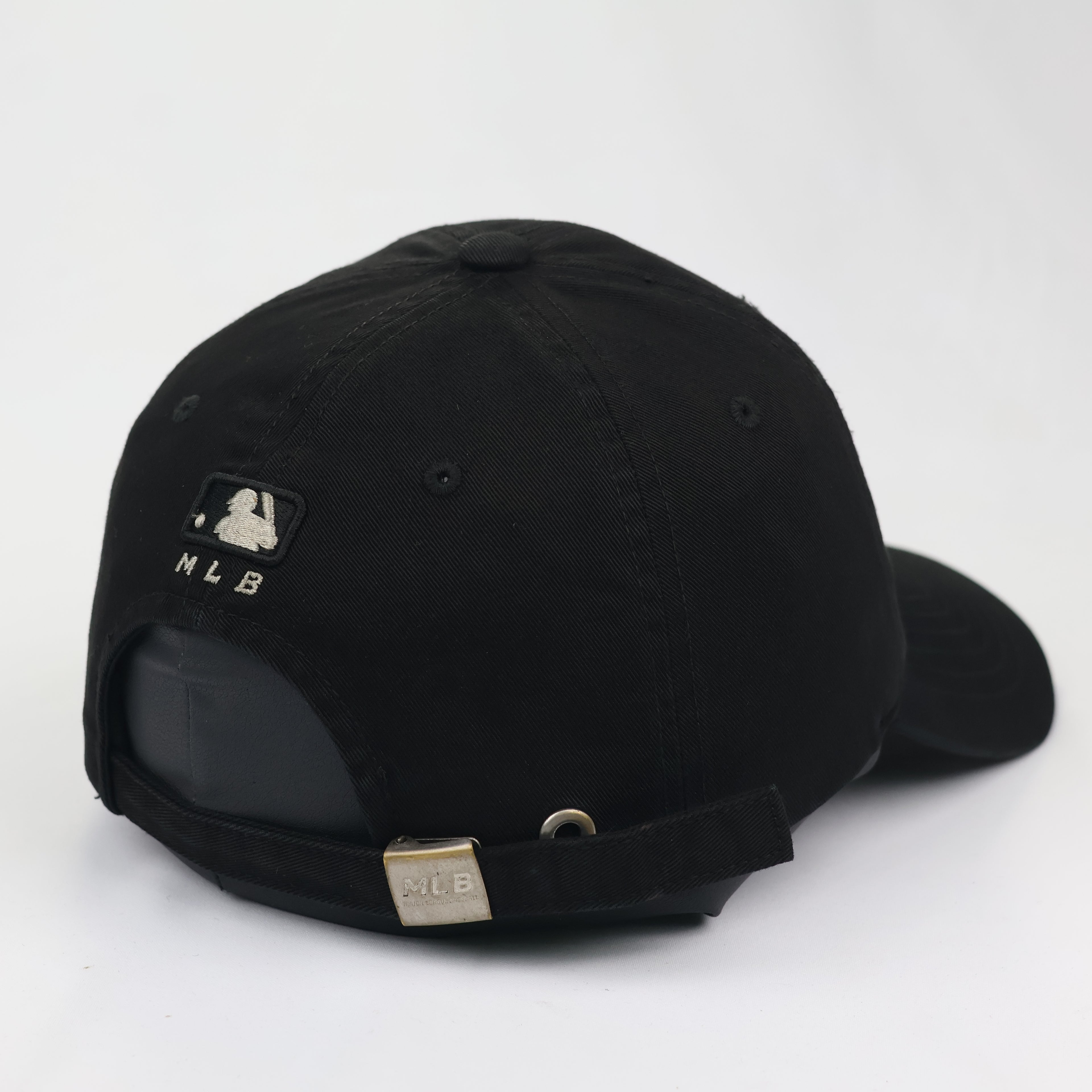 Official MLB New York Yankees Embroidered Baseball Thrifted Cap
