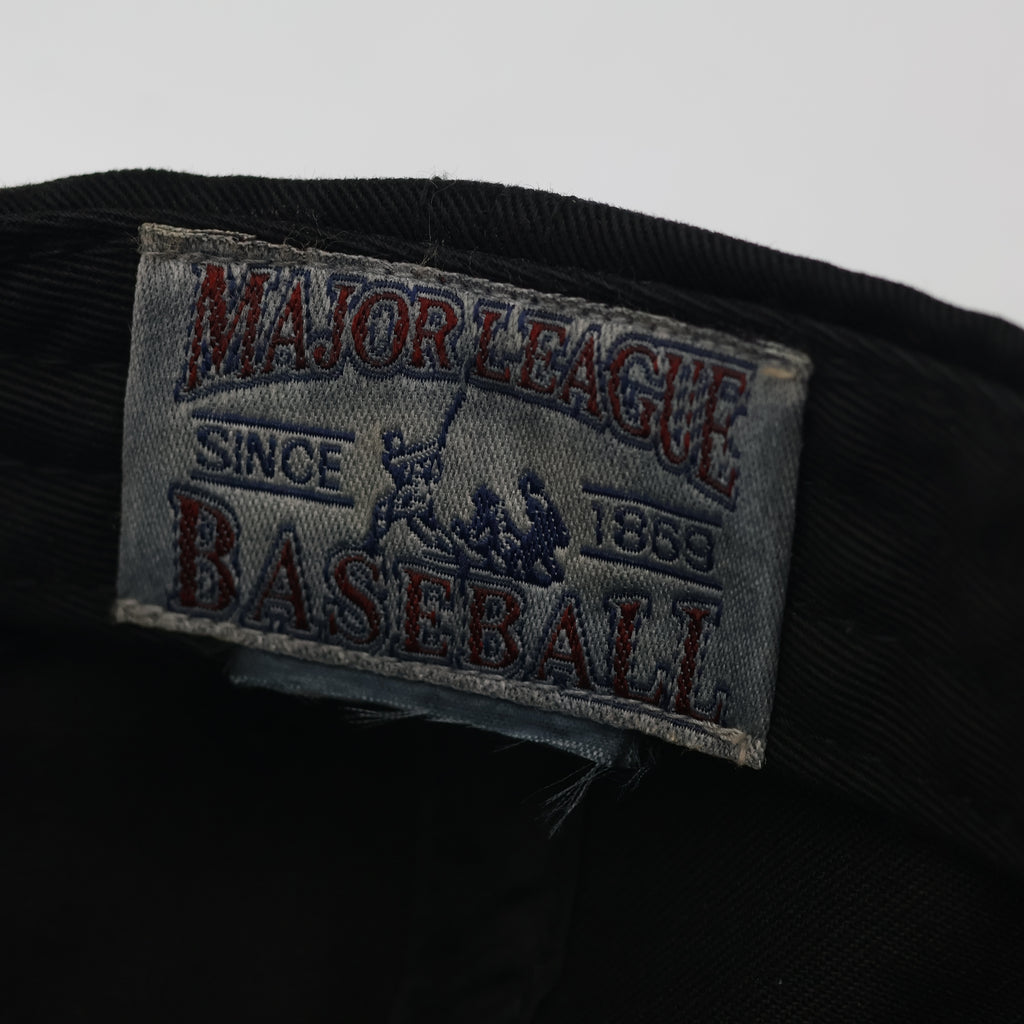 Official MLB New York Yankees Embroidered Baseball Thrifted Cap
