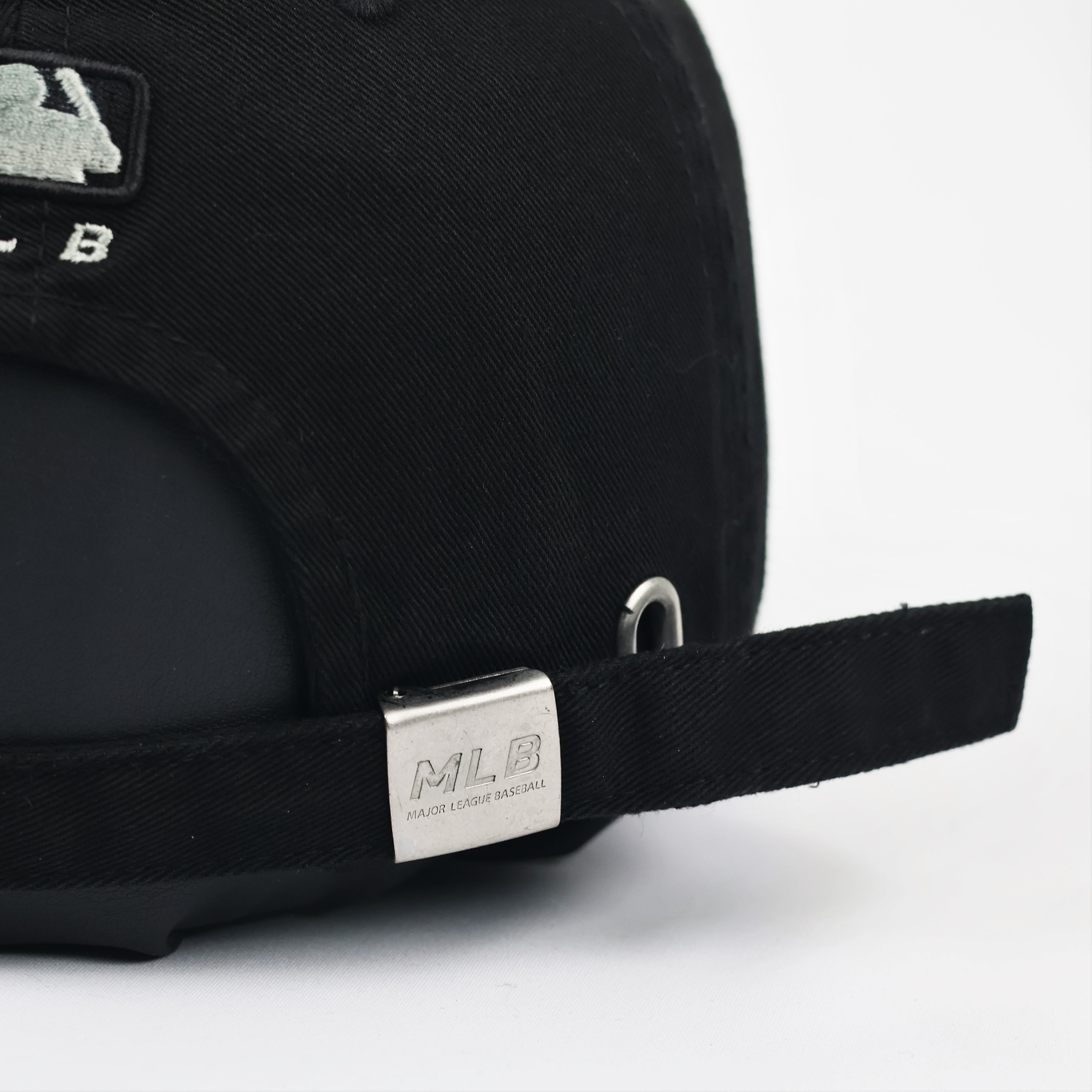 Authentic MLB Los Angeles Dodgers Baseball Thrifted Cap - Triple Black