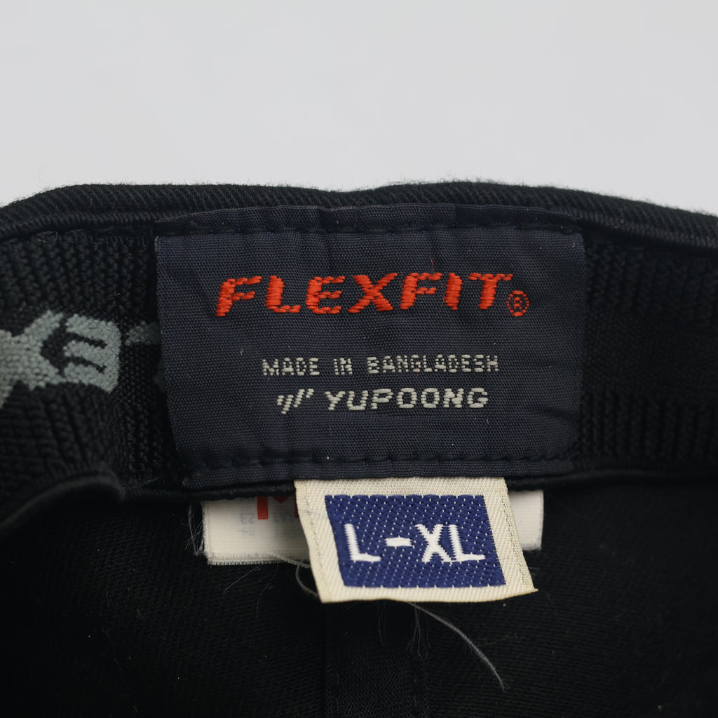 Flexfit Yupoong Plain Black Stretch Cap - Grey Underbill Fitted Hat