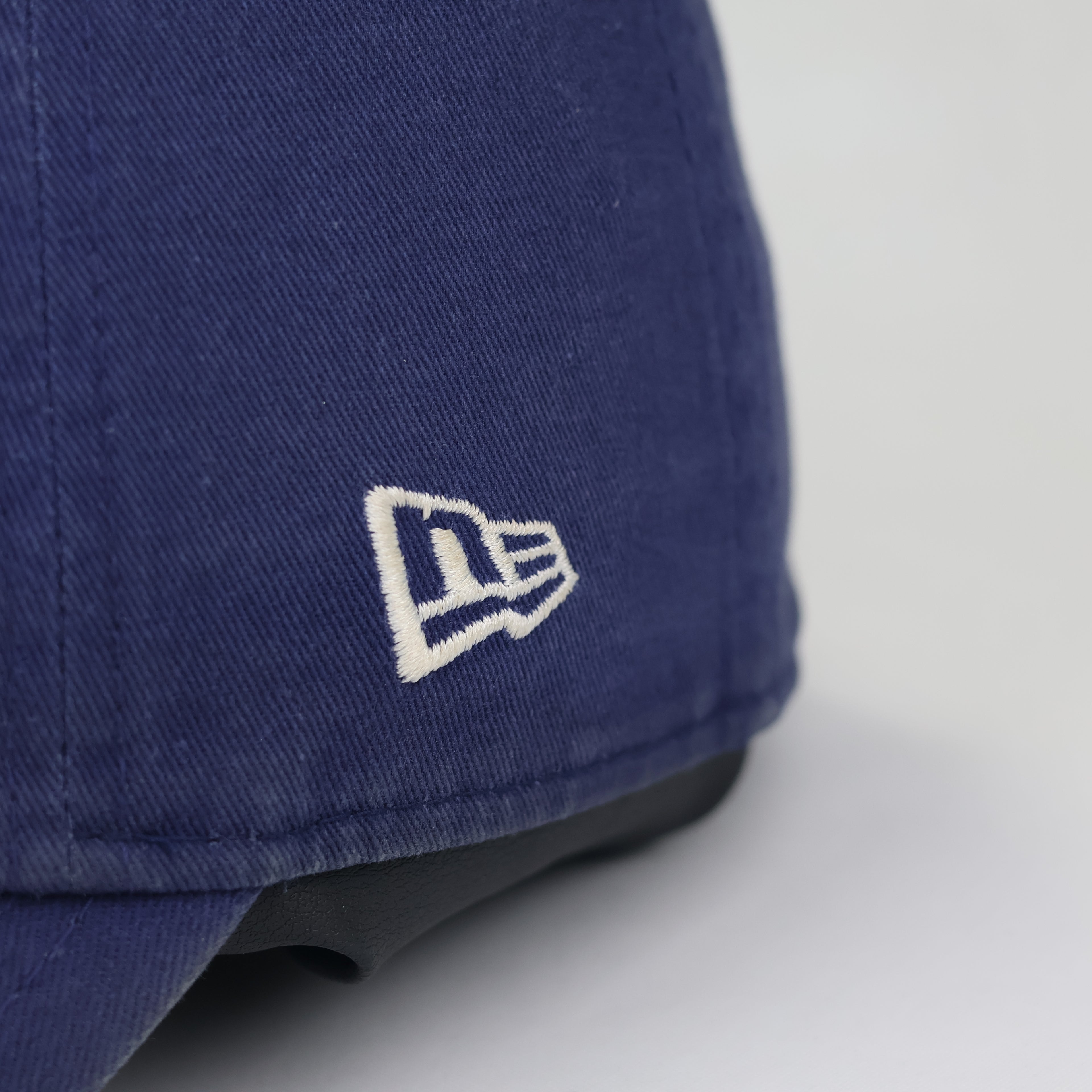 Vintage LA Dodgers New Era 9TWENTY Core Classic Thrifted Cap - Navy