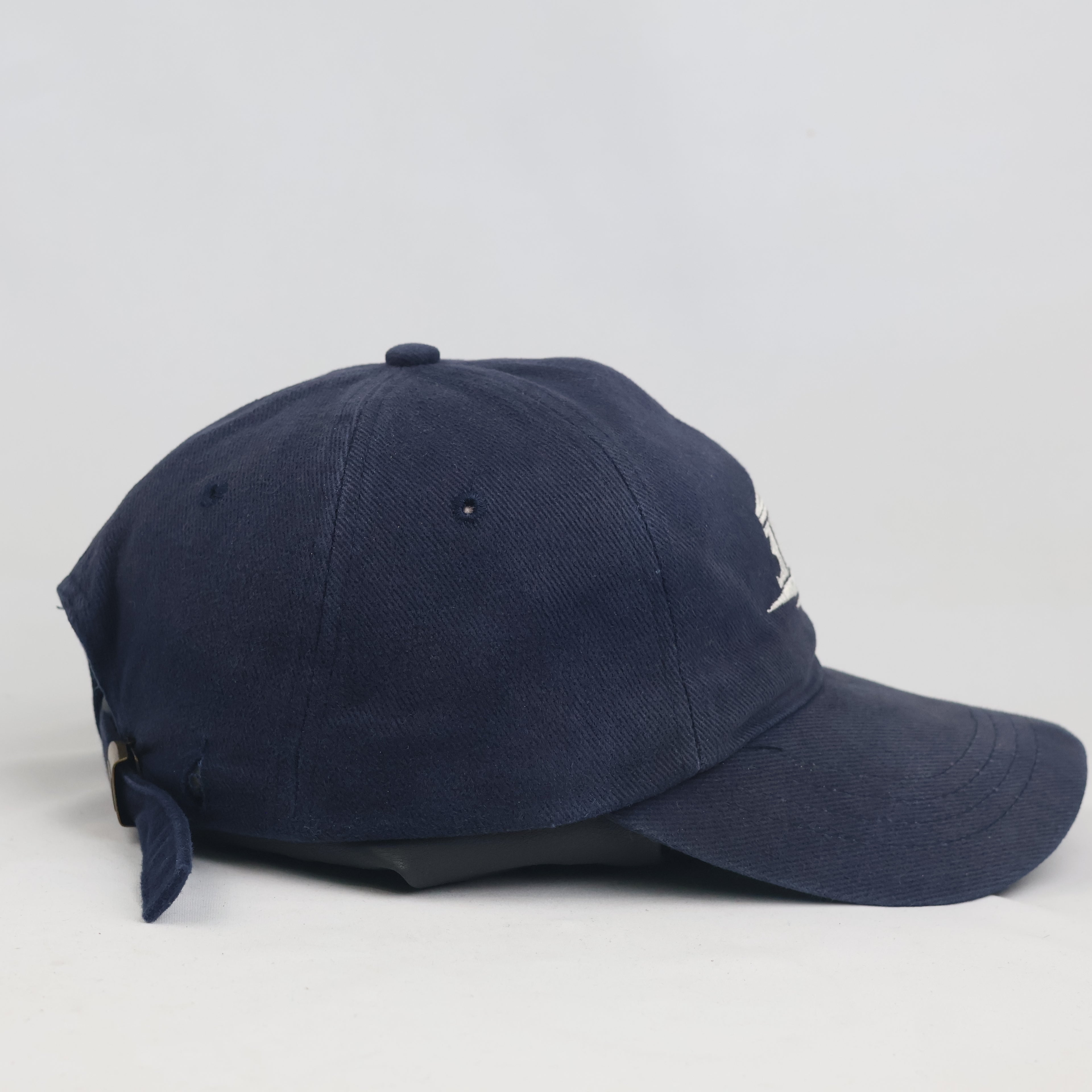 Thrifted Vintage Result Cap Company Navy Blue Strapback - Kaiser Bäder German Resort Cap