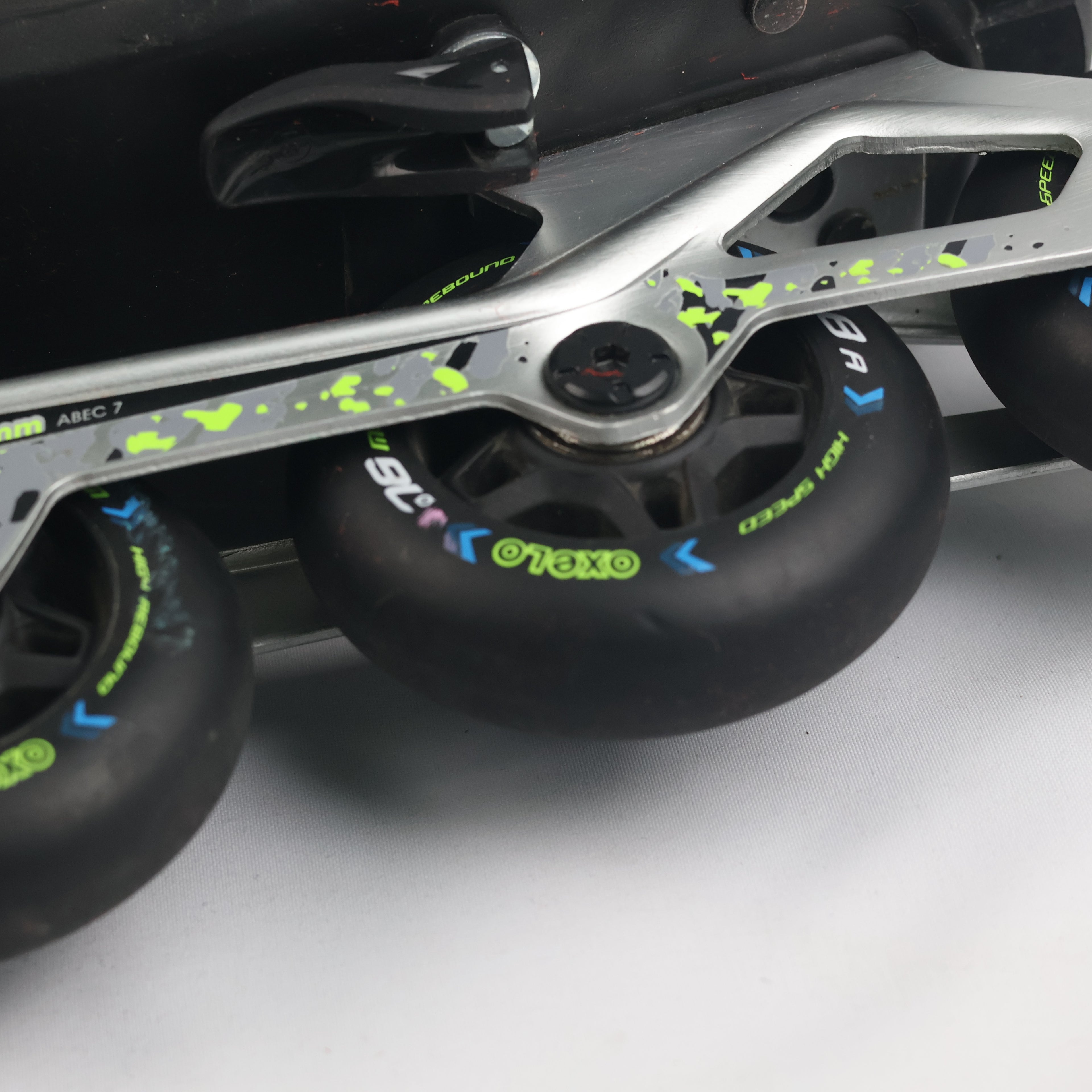 Pre-Owned Oxelo Fit5 Junior Adjustable Inline Skates with Aluminum Frame