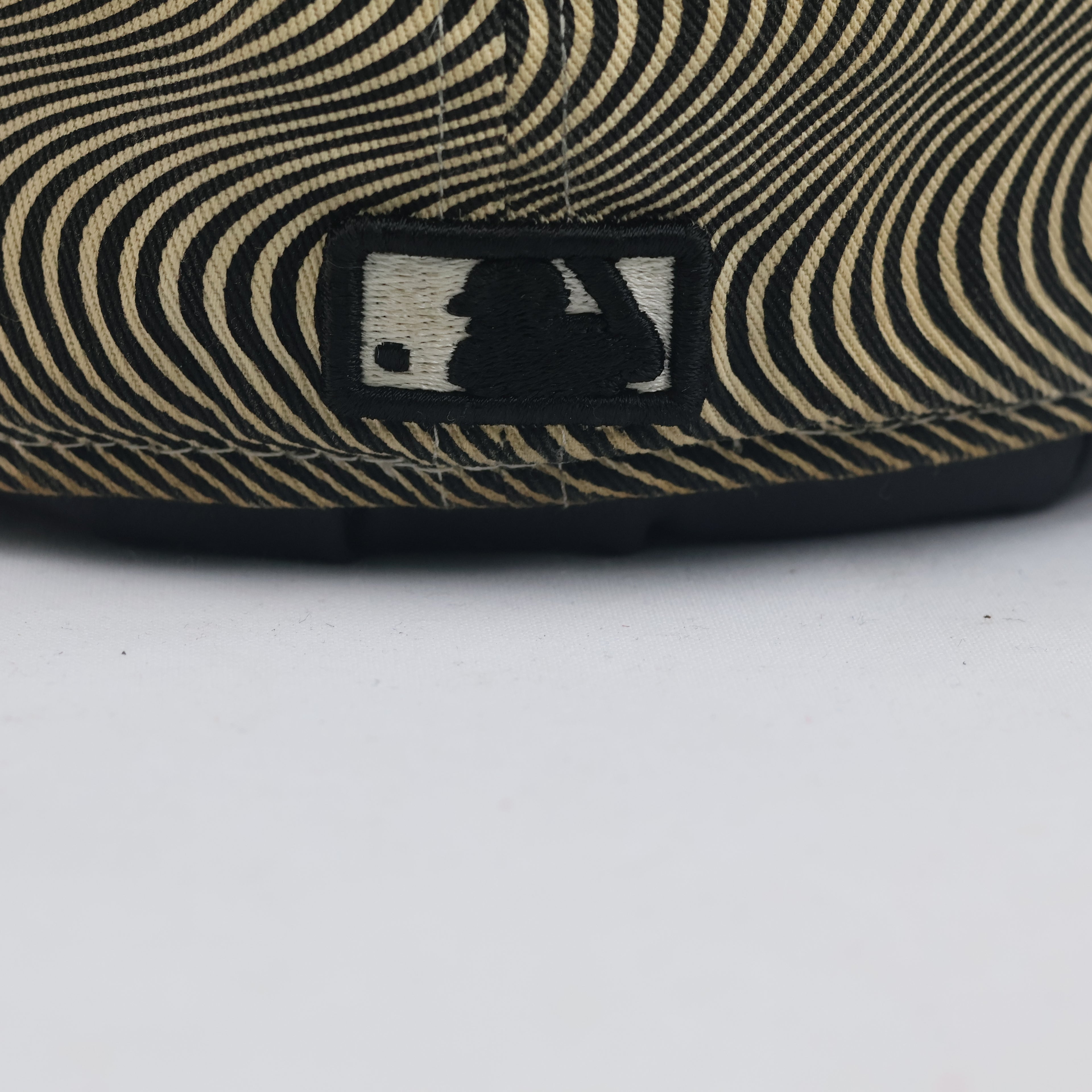 Thrifted Chicago White Sox New Era 59FIFTY Wavy Pattern Fitted Hat