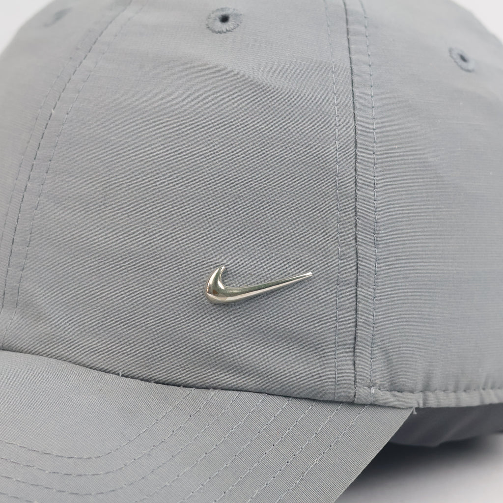 Thrifted Nike Metal Swoosh Logo Grey Baseball Cap (56-58 cm)