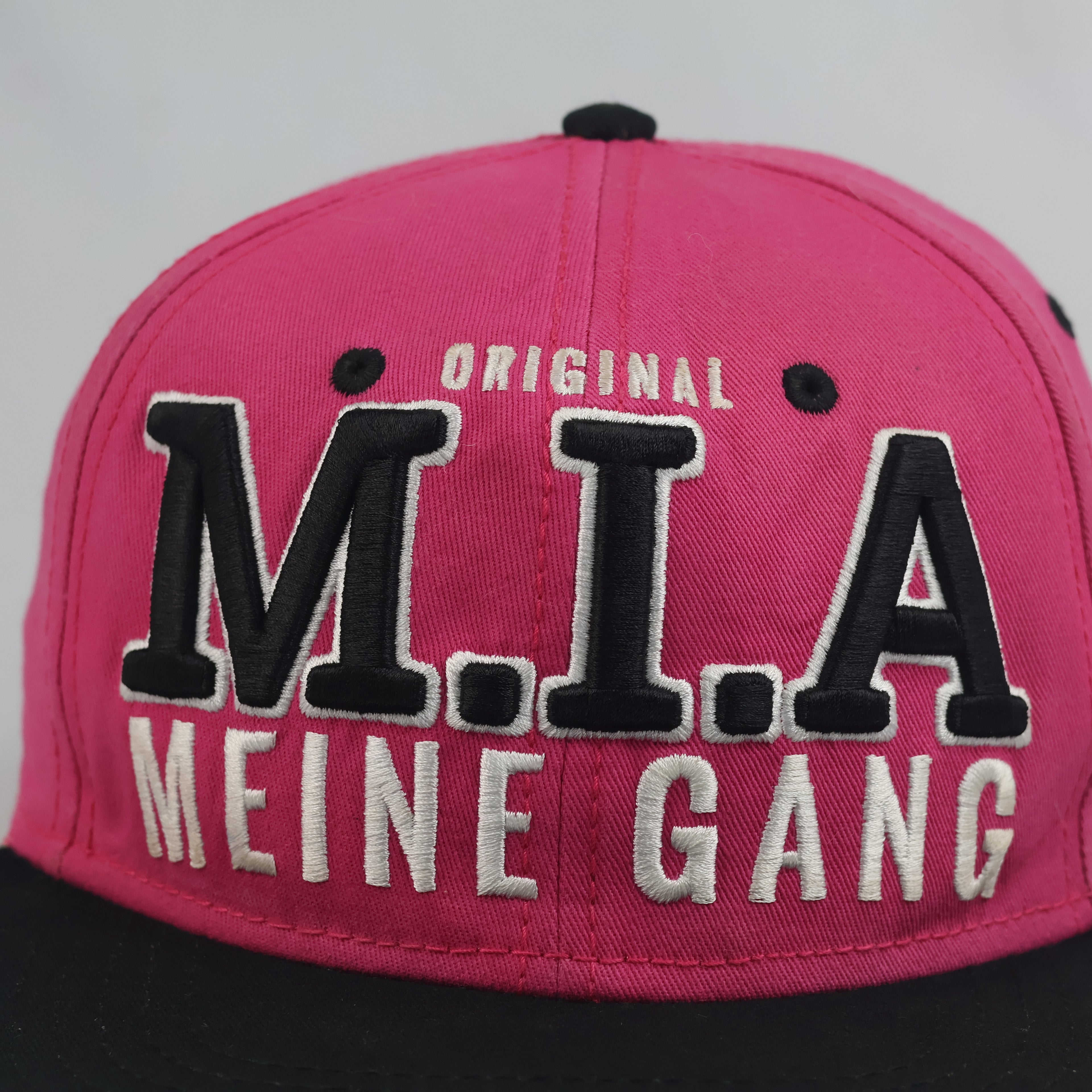 Thrifted Mia Julia Mallorcastyle Hot Pink & Black Graphic Snapback Hat