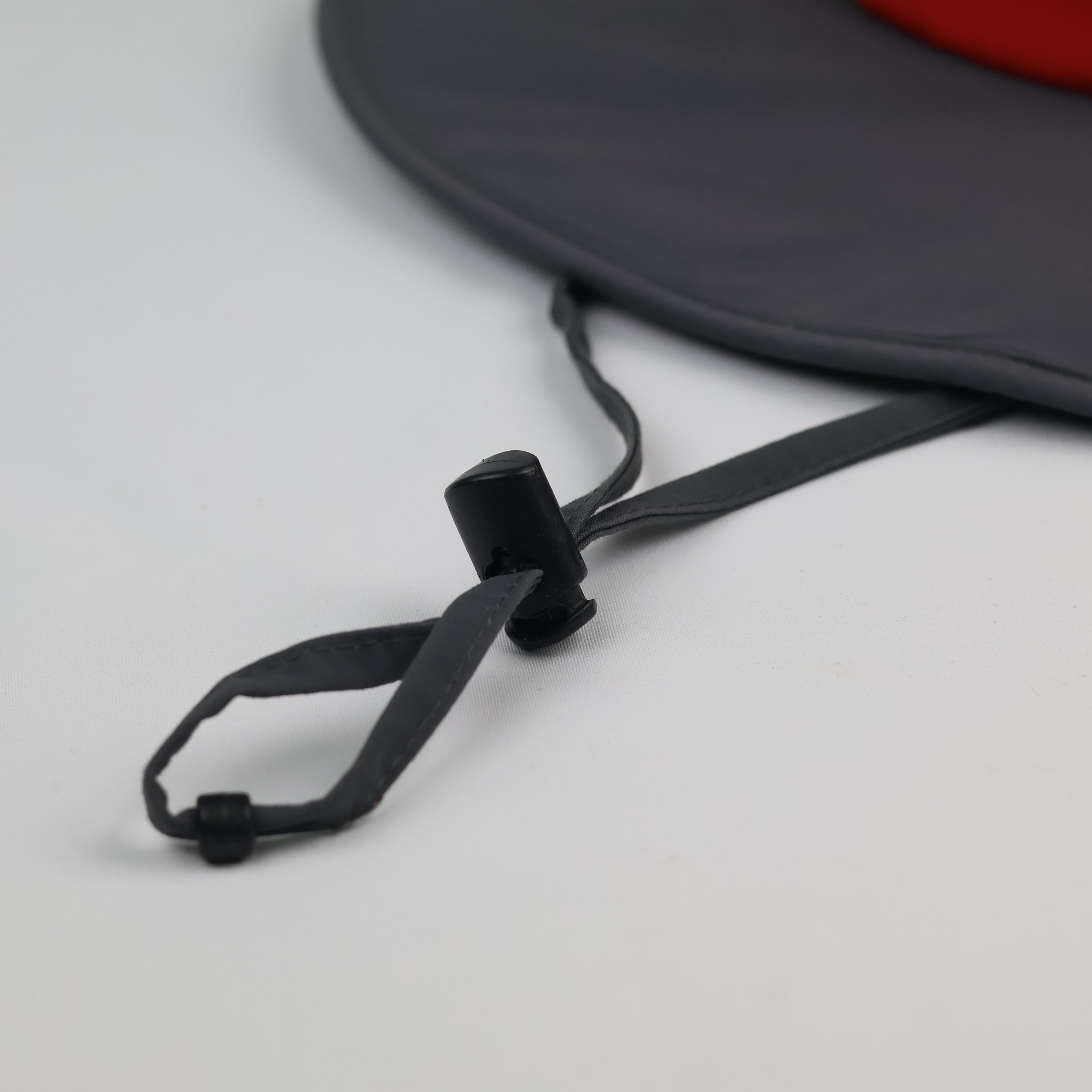 Traverse Travel & Adventure Wide Brim Sun Hat | Red & Grey Hiking Cap