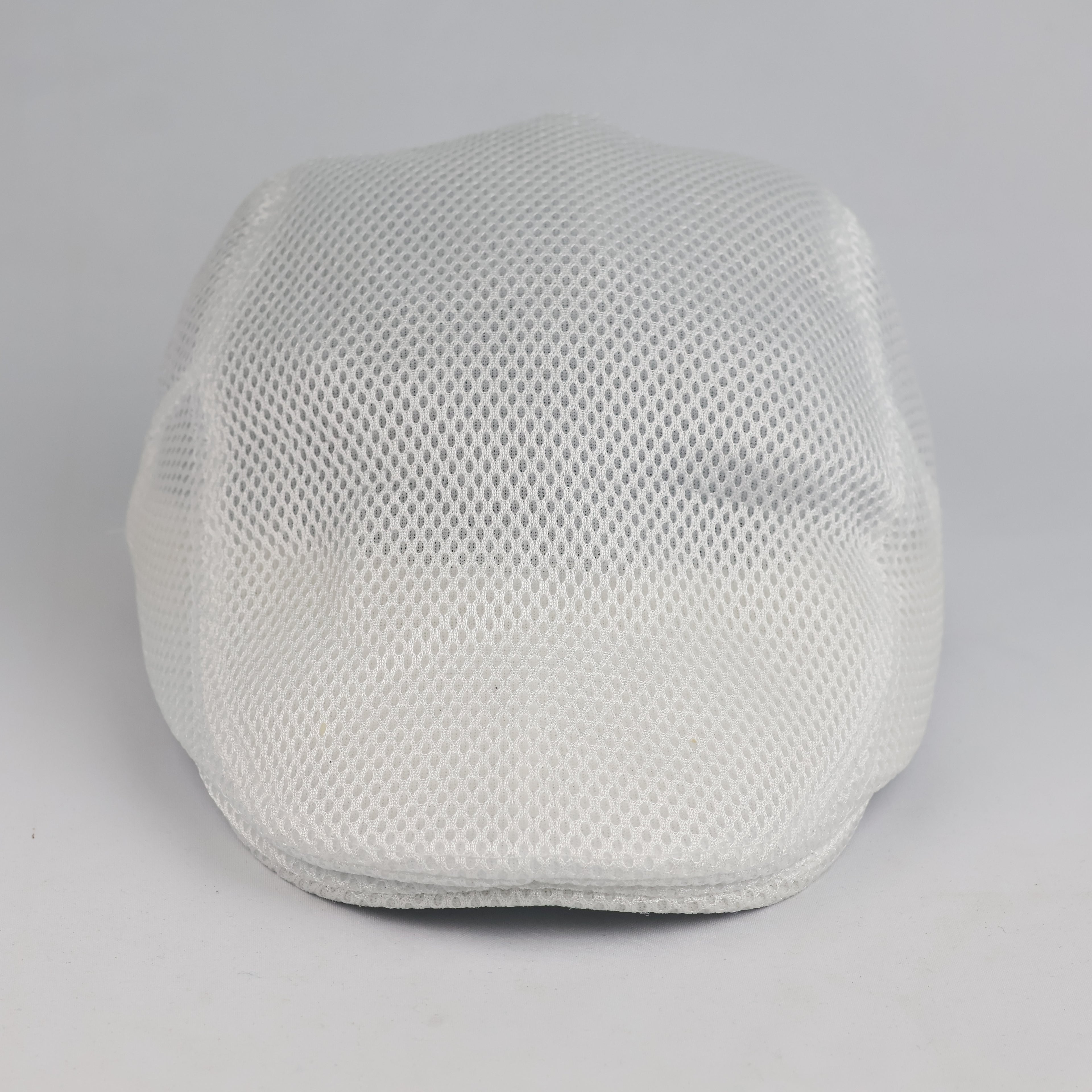 White Mesh Golf Flat Cap - Adjustable Side Buckle Newsboy Cabbie Hat