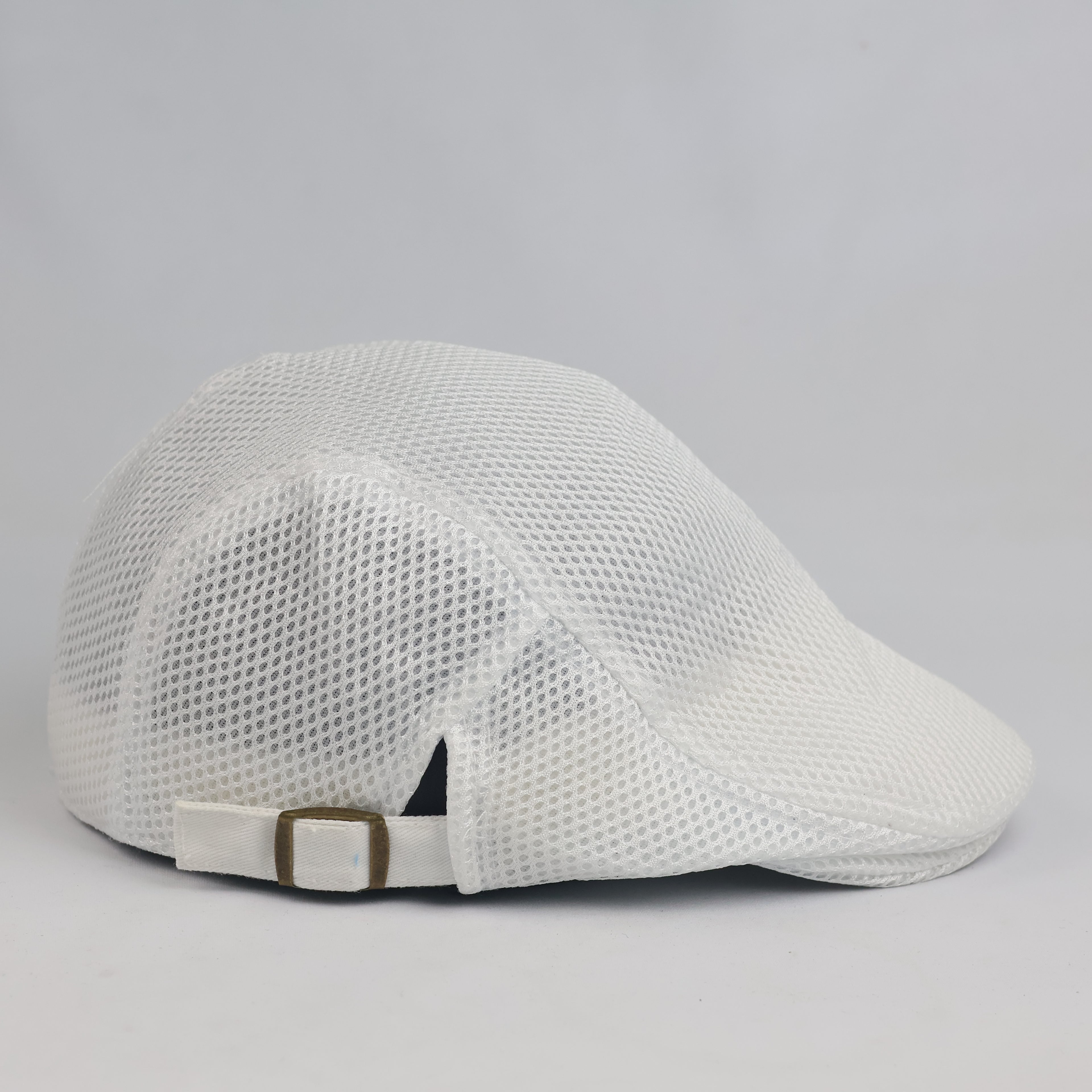 White Mesh Golf Flat Cap - Adjustable Side Buckle Newsboy Cabbie Hat