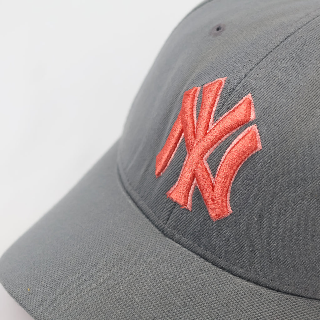 New York Yankees MLB Grey & Salmon Baseball Thrifted Cap - Embroidered NY Hat