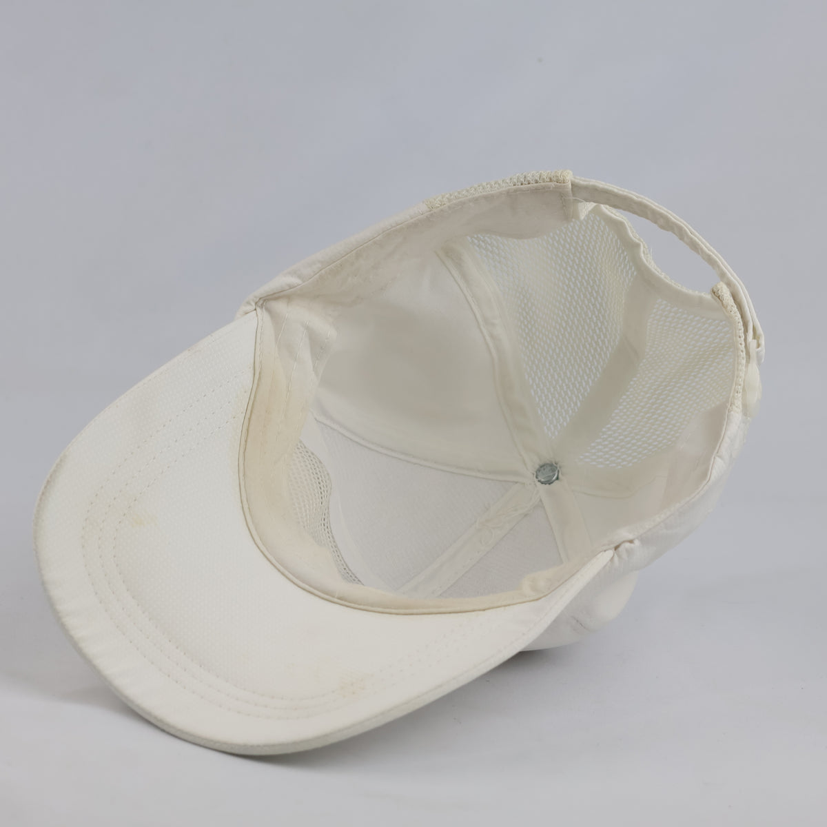 Thrifted Off-White Korean War Veteran Mesh Cap (56-58 cm) | 10029