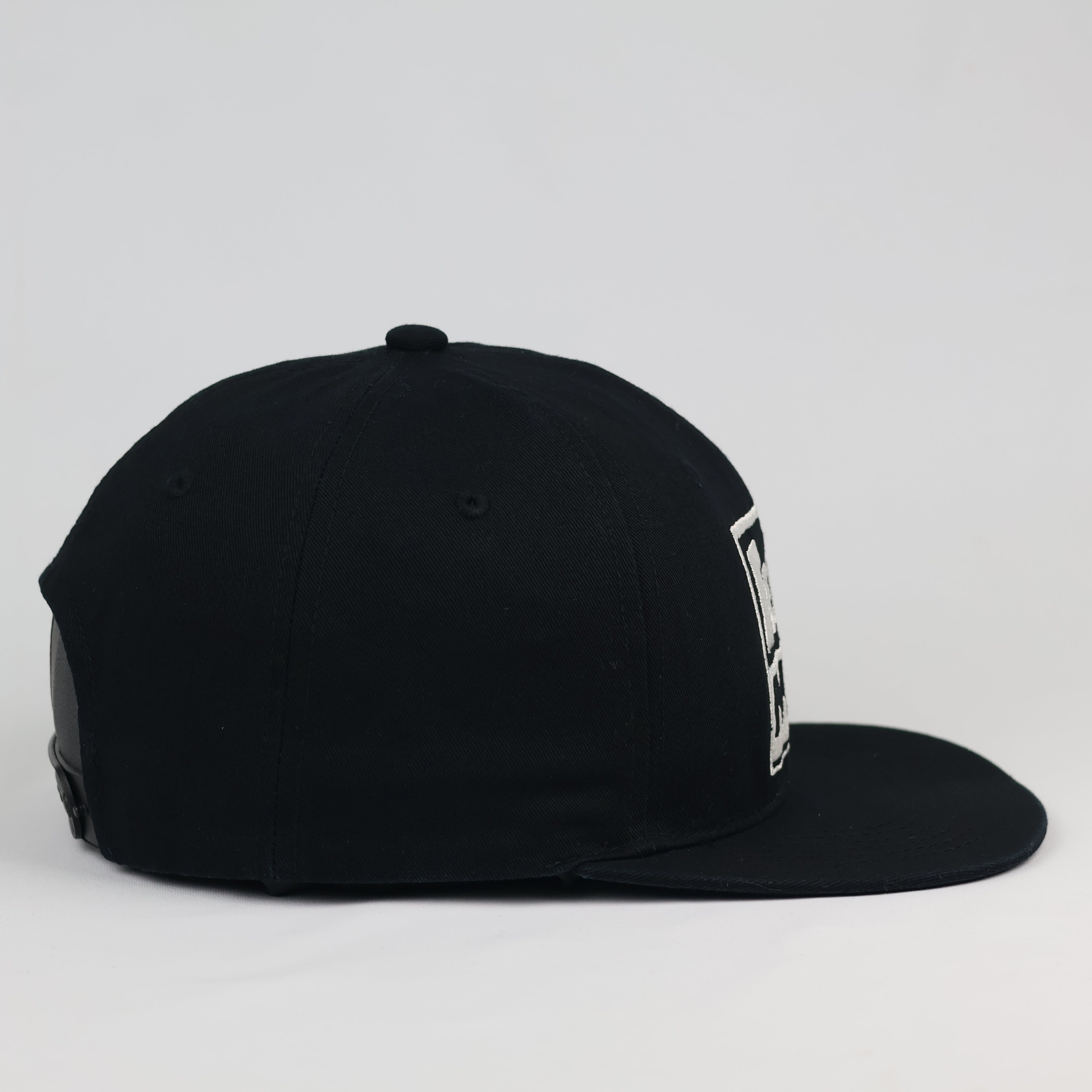 Vintage Feggy Min Black Snapback Hat