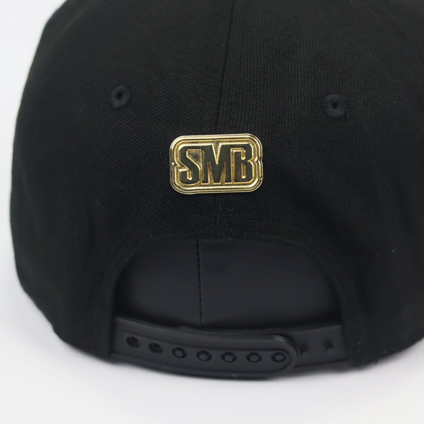 Super Massive Bound Black Snapback Thrifted Hat - Gold Metallic "B" Logo Cap (56-59cm)