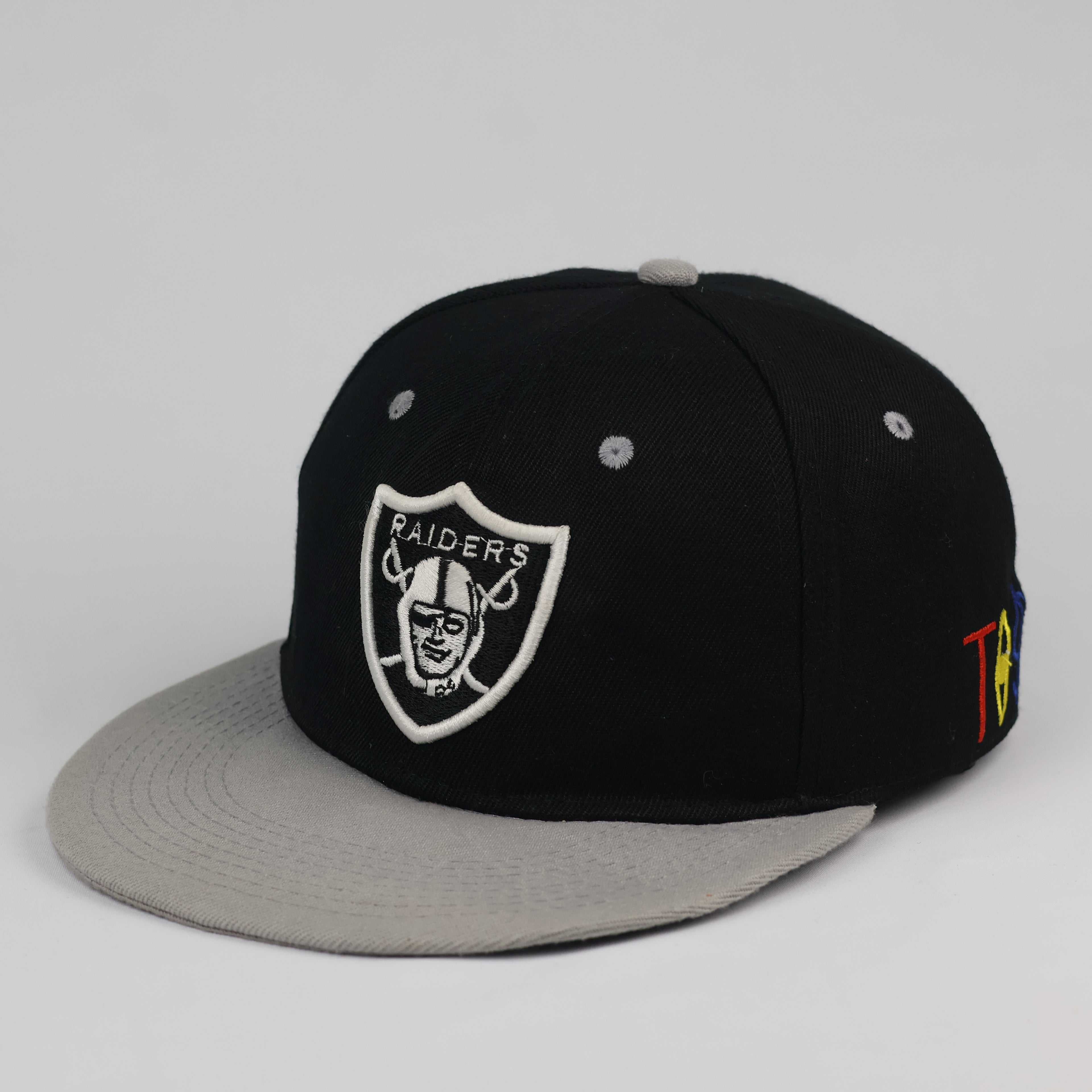 Vintage Raiders Snapback Hat | Black & Grey Two-Tone Sportswear Cap