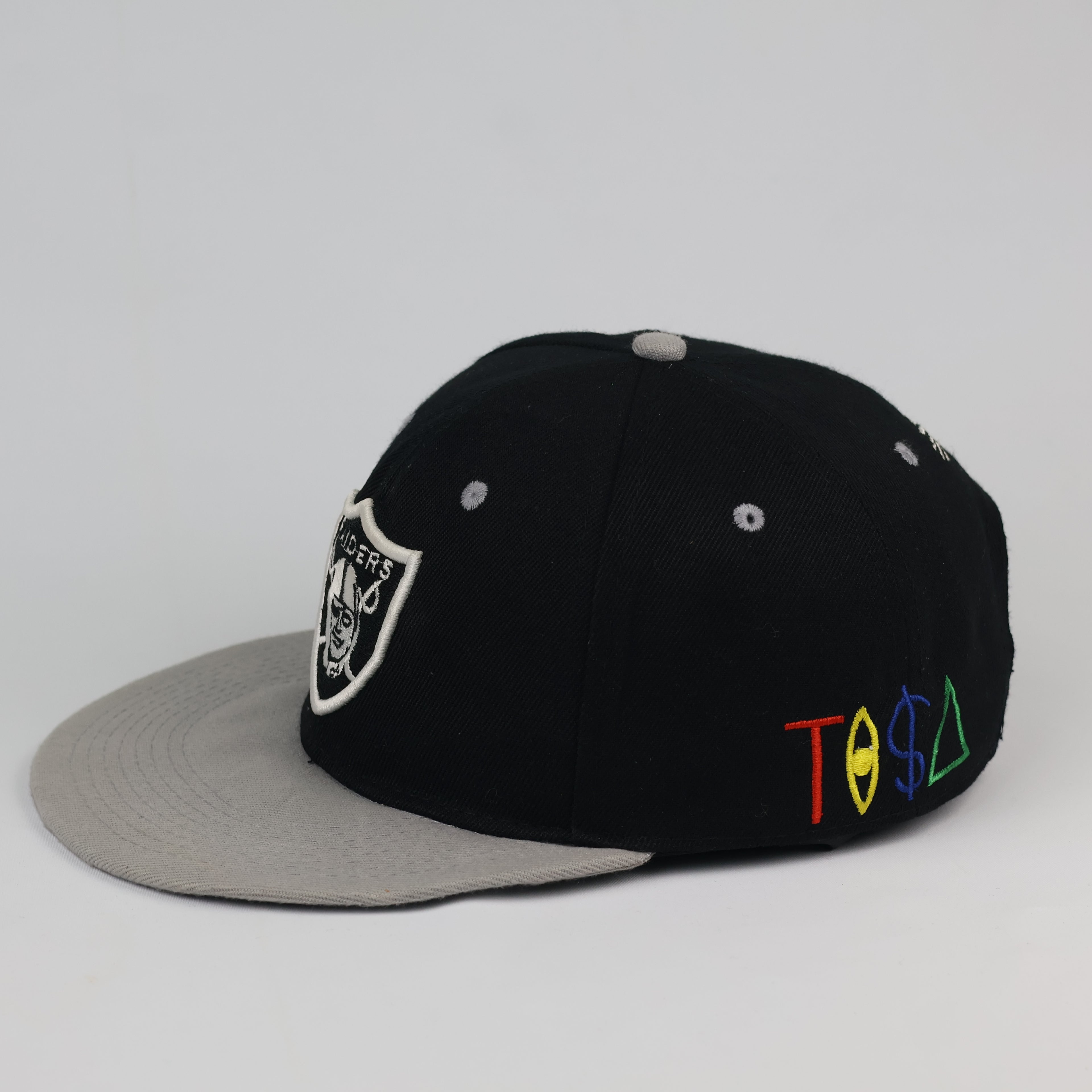 Vintage Raiders Snapback Hat | Black & Grey Two-Tone Sportswear Cap
