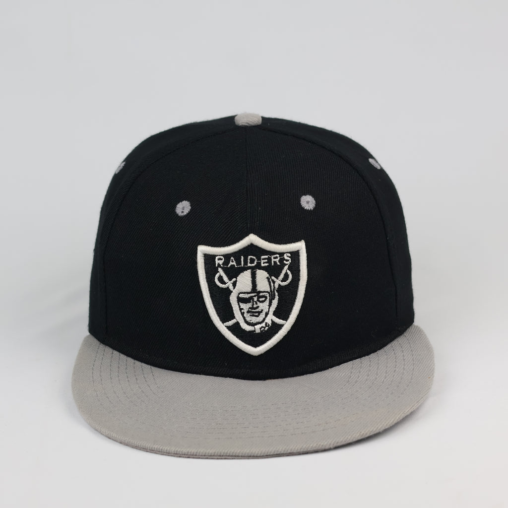 Vintage Raiders Snapback Hat | Black & Grey Two-Tone Sportswear Cap