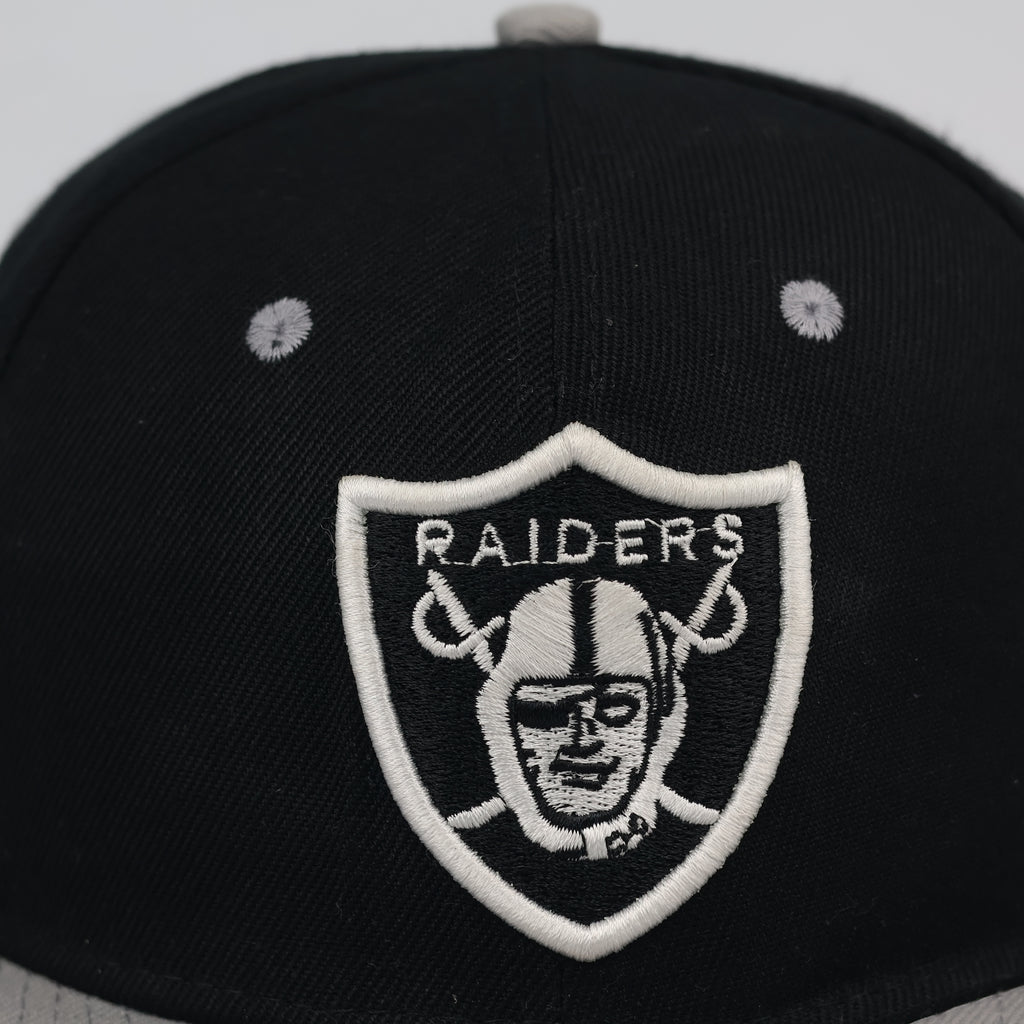 Vintage Raiders Snapback Hat | Black & Grey Two-Tone Sportswear Cap