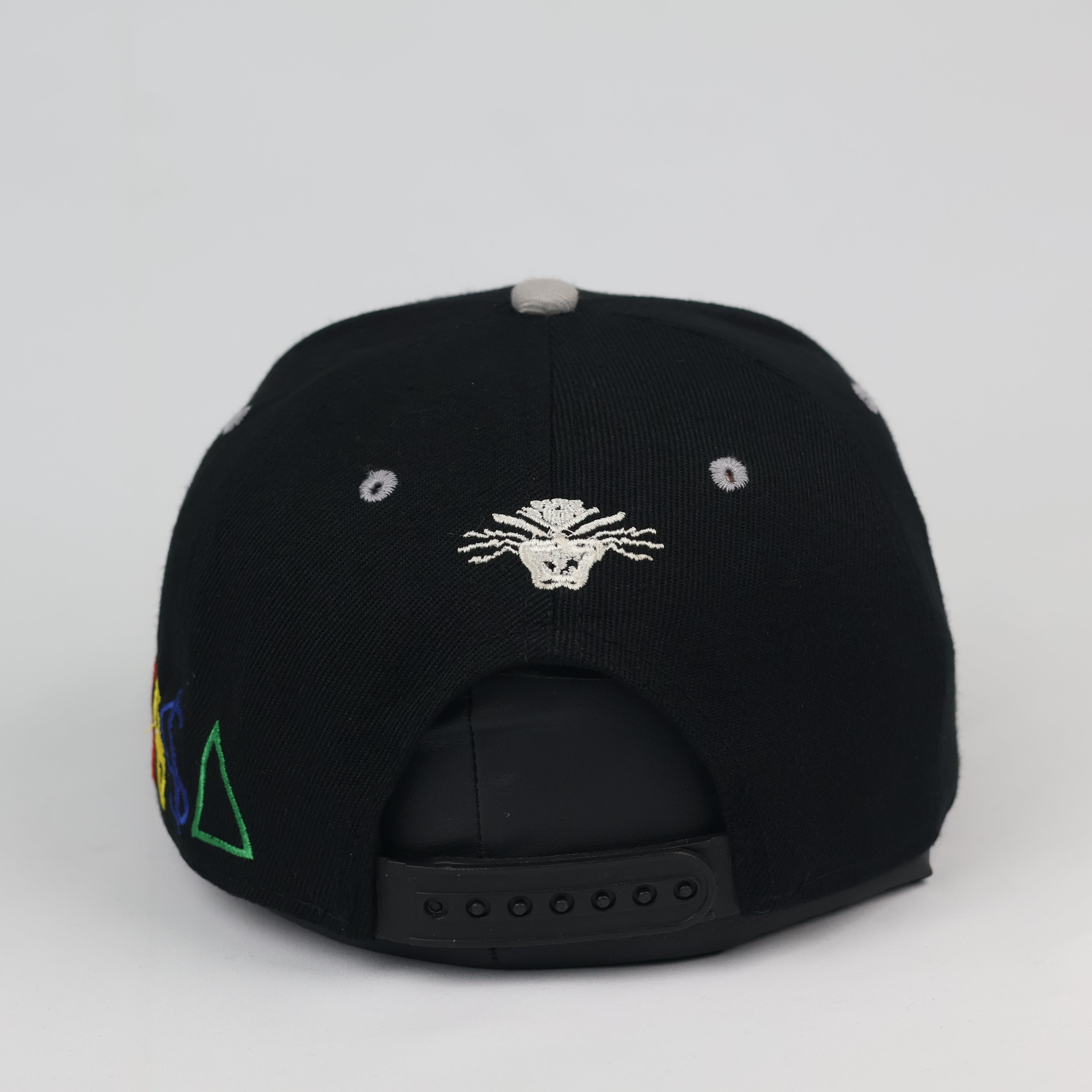 Vintage Raiders Snapback Hat | Black & Grey Two-Tone Sportswear Cap
