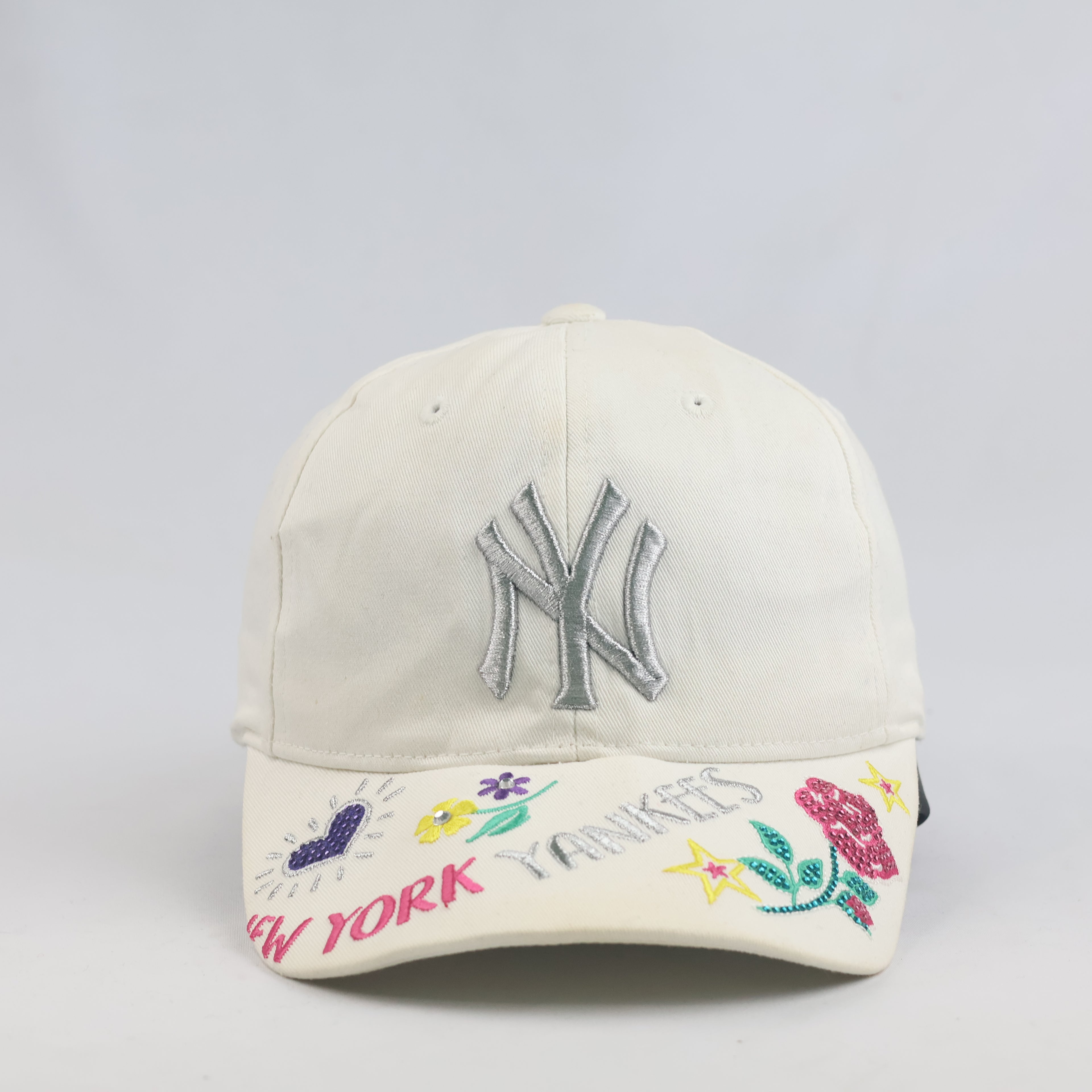 Thrifted MLB New York Yankees Off-White Floral Doodle Cap (56-58 cm)