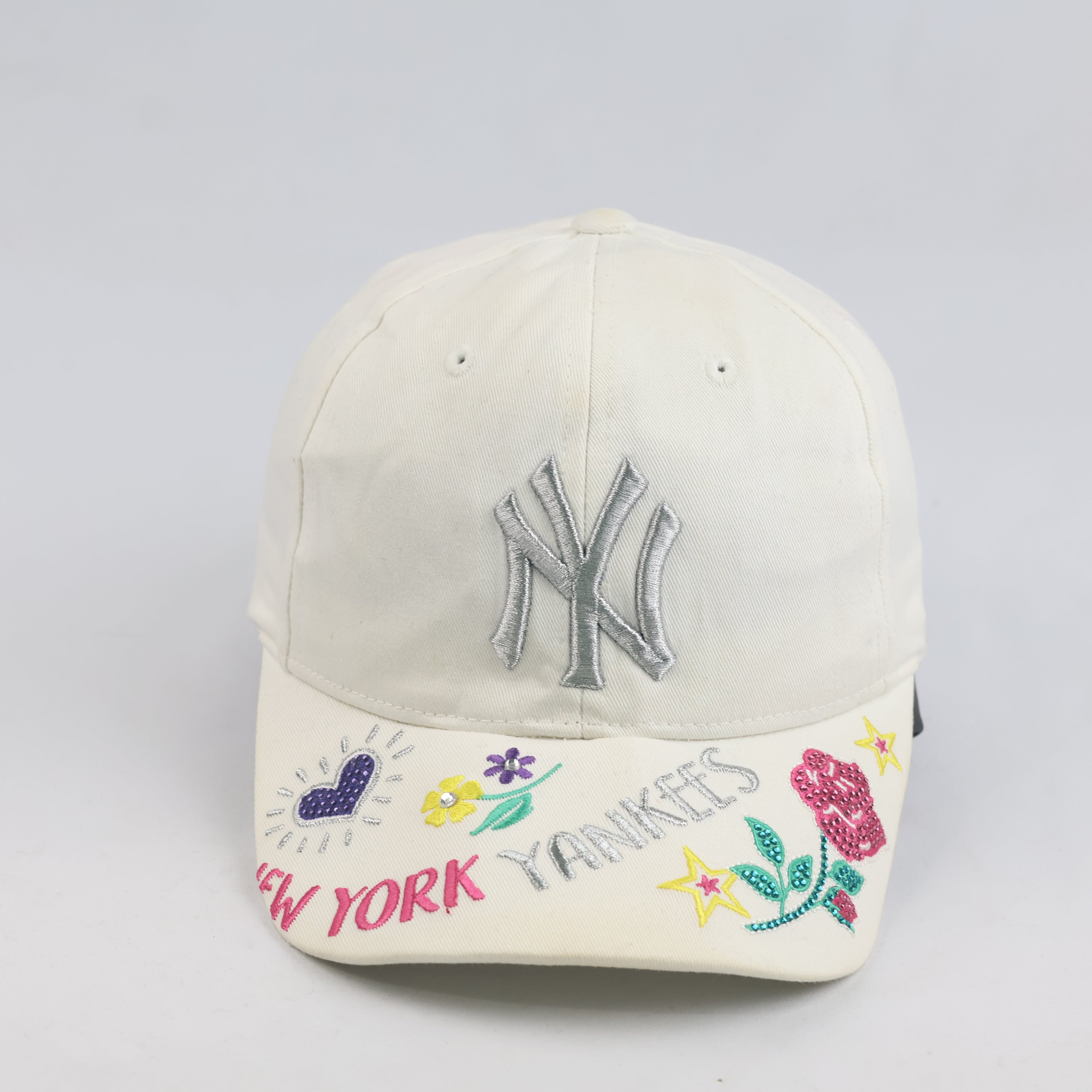 Thrifted MLB New York Yankees Off-White Floral Doodle Cap (56-58 cm)