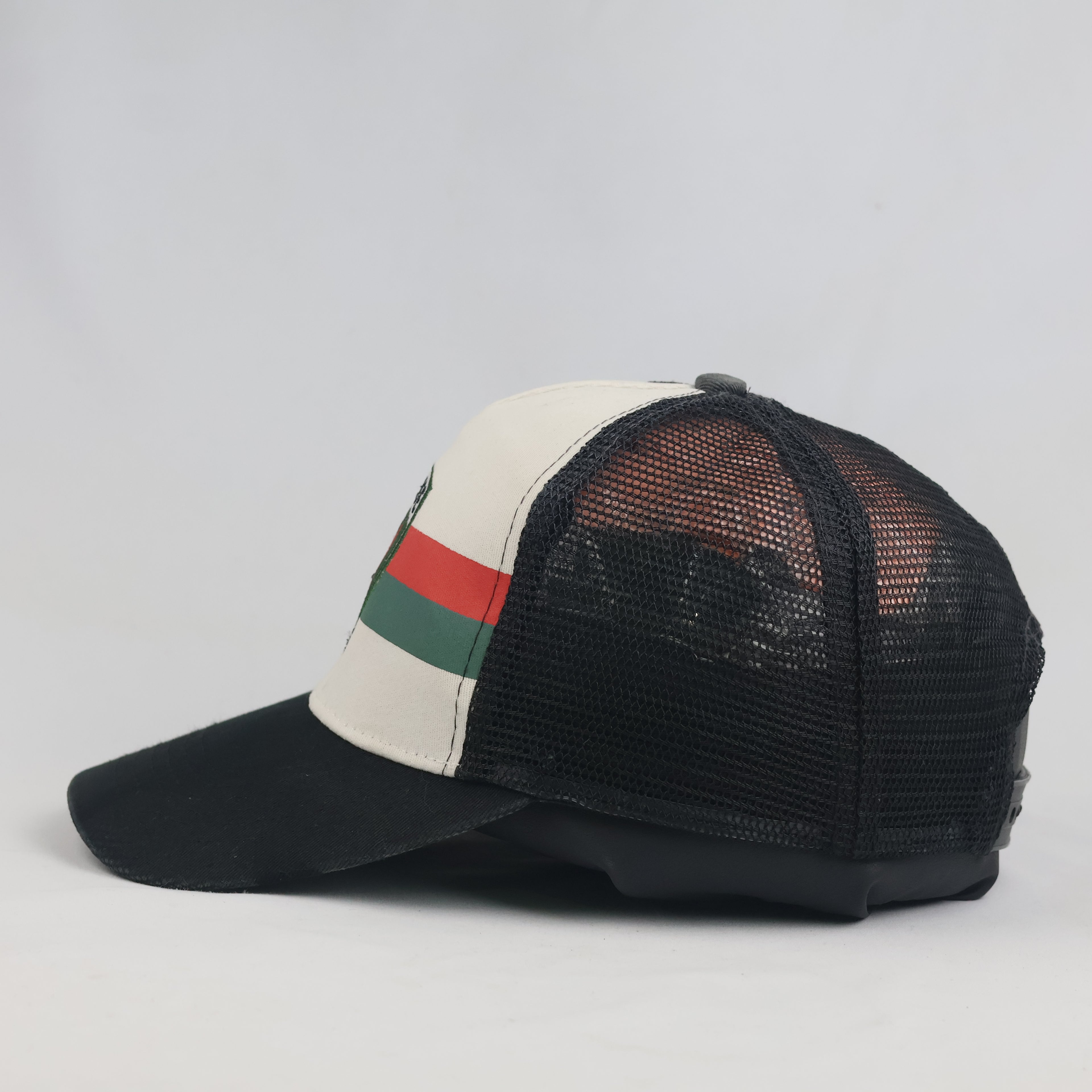 Thrifted Füchse Berlin Off-White & Black Mesh Trucker Cap (56-58 cm)