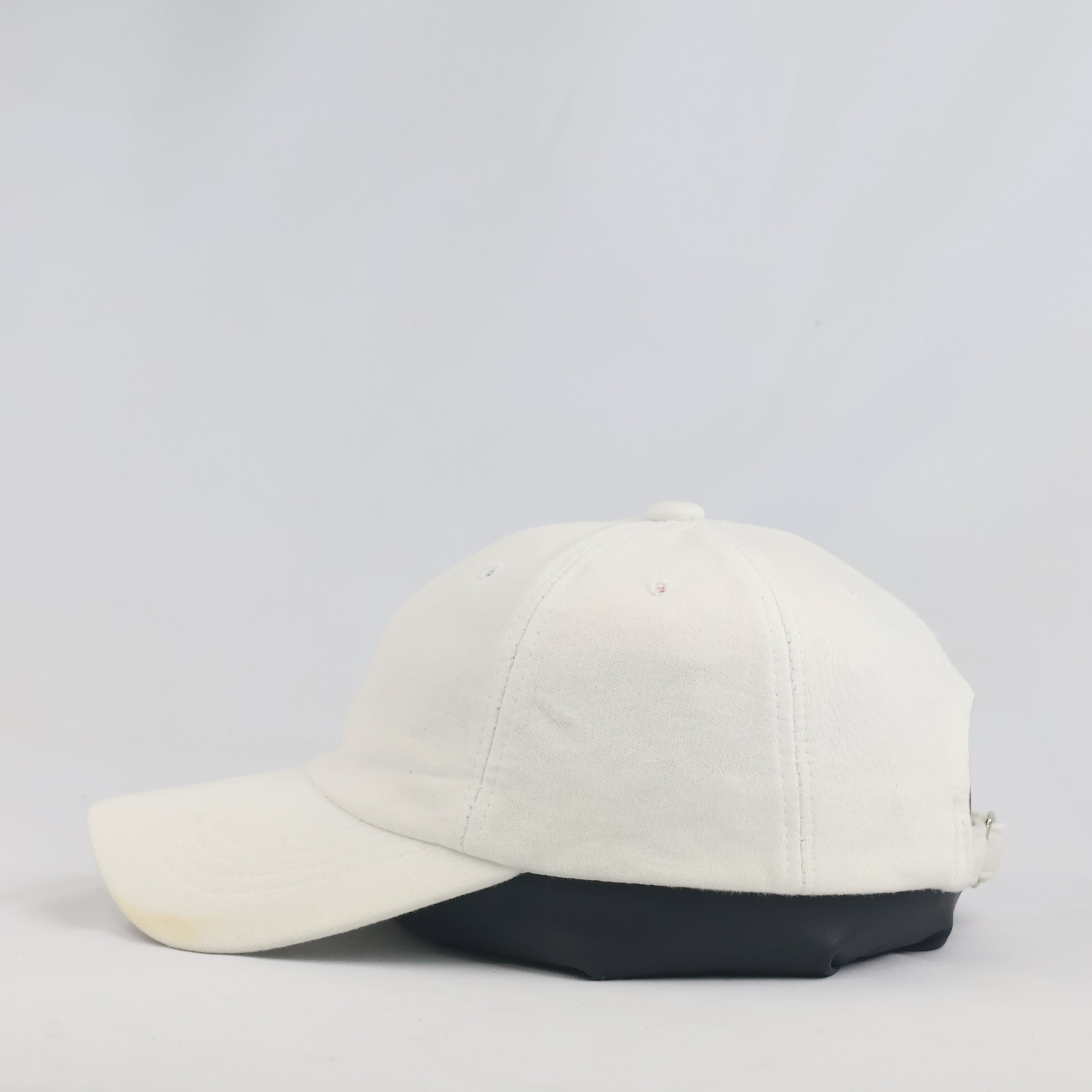 Thrifted Plain White Cotton Curved Brim Strapback Cap (55-57 cm)