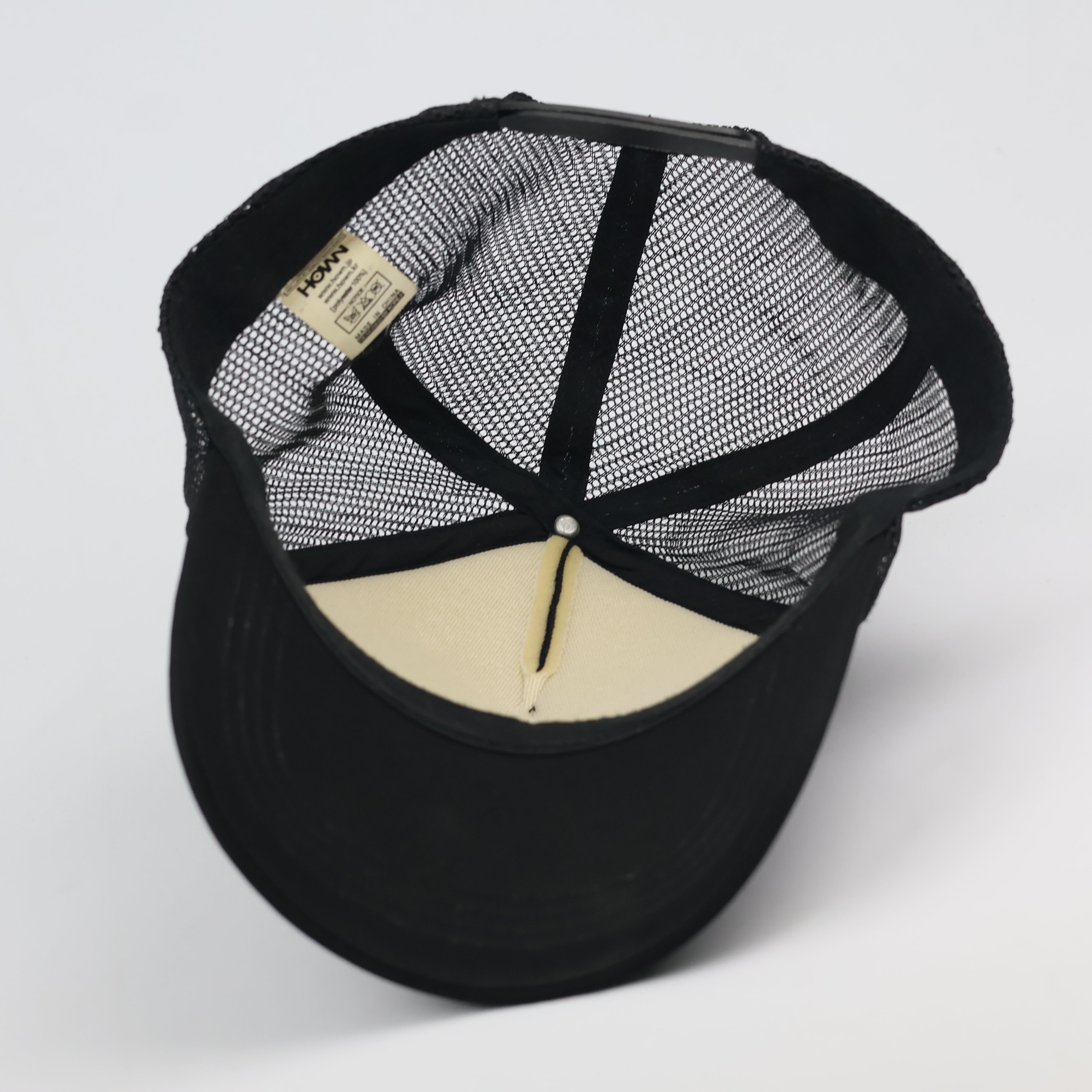 HOWN Minimalist Plain Black Trucker Hat - Korean Designed Snapback