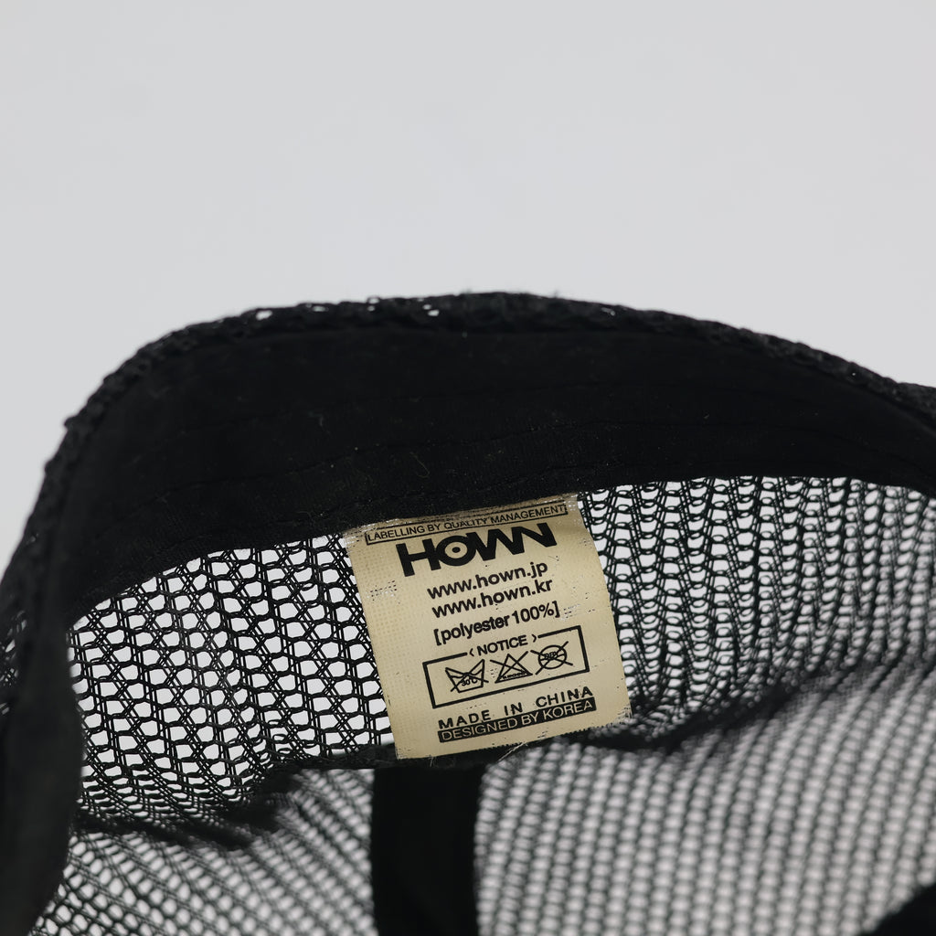 HOWN Minimalist Plain Black Trucker Hat - Korean Designed Snapback