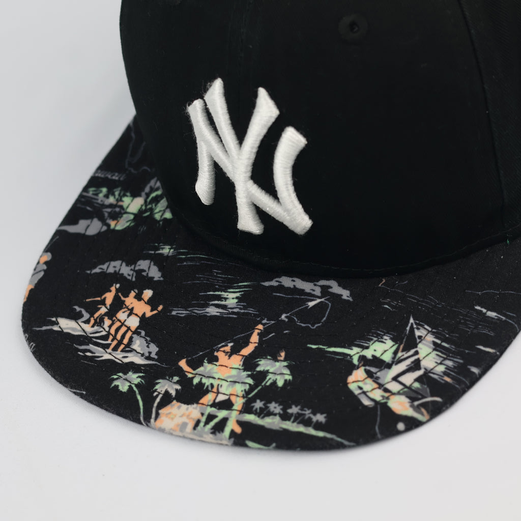 New York Yankees New Era 9FIFTY Snapback Thrifted Hat - Floral Hawaiian Print Brim