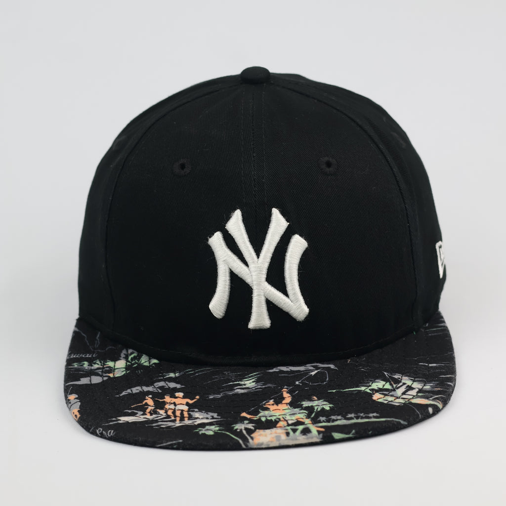 New York Yankees New Era 9FIFTY Snapback Thrifted Hat - Floral Hawaiian Print Brim