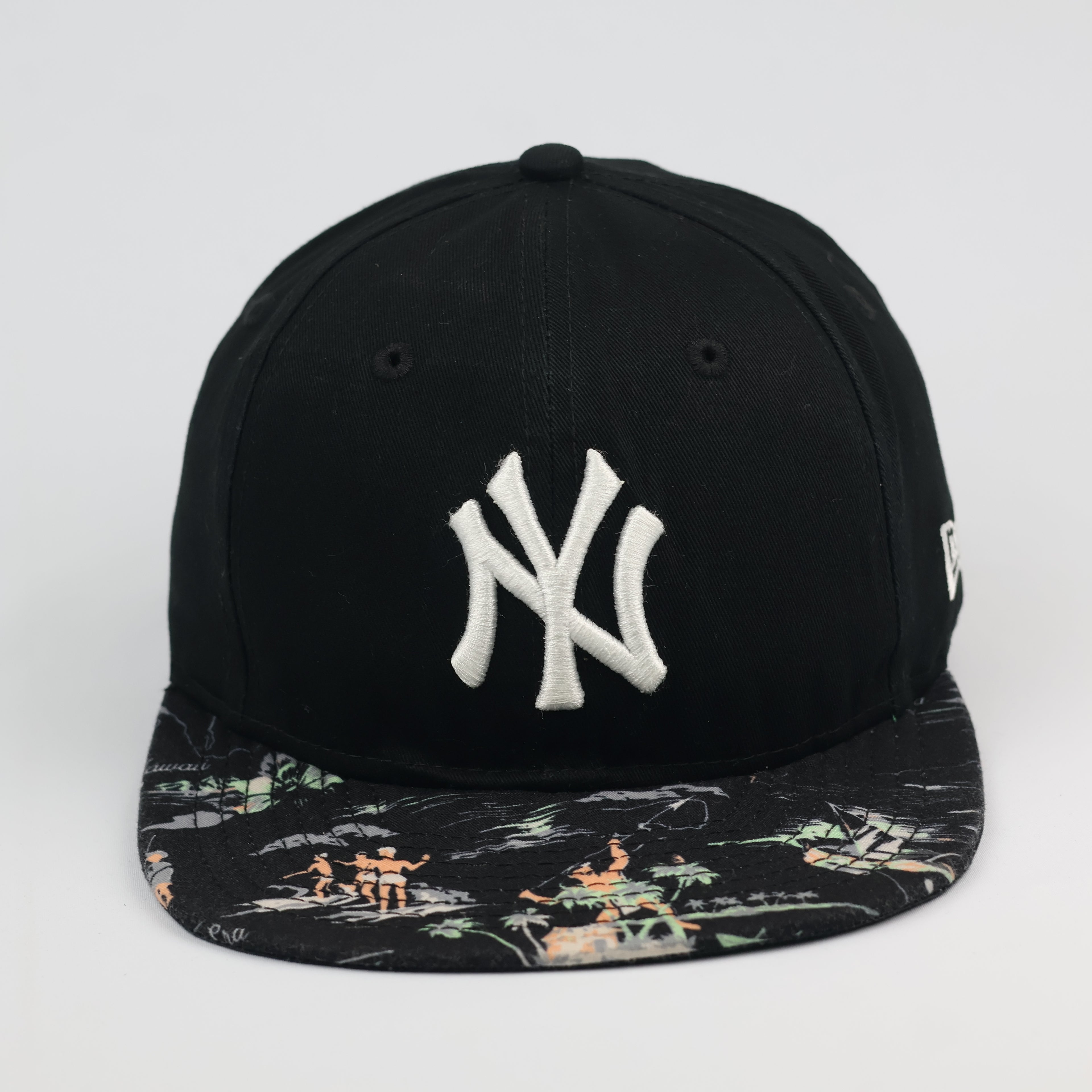 New York Yankees New Era 9FIFTY Snapback Thrifted Hat - Floral Hawaiian Print Brim
