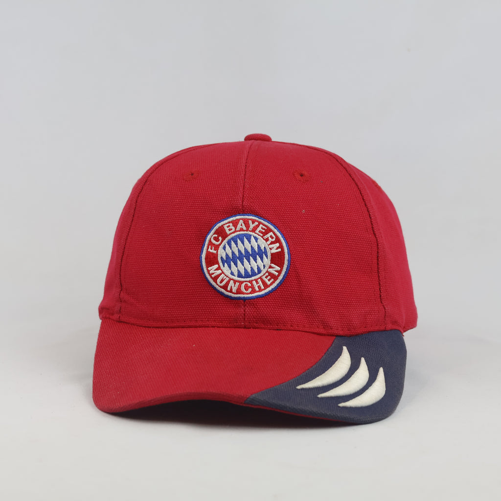 Thrifted Adidas FC Bayern München Red Strapback Cap (57-59 cm)