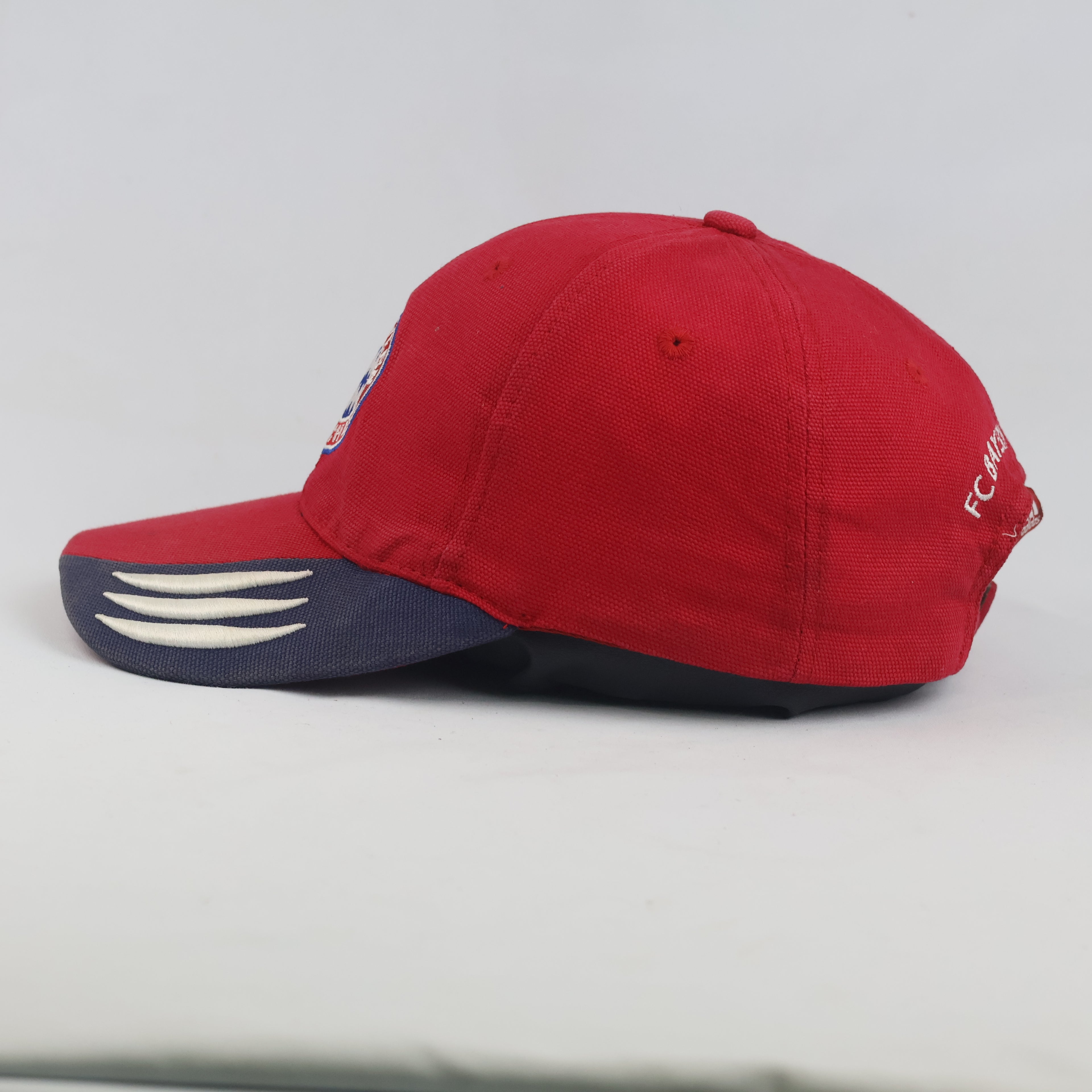Thrifted Adidas FC Bayern München Red Strapback Cap (57-59 cm)