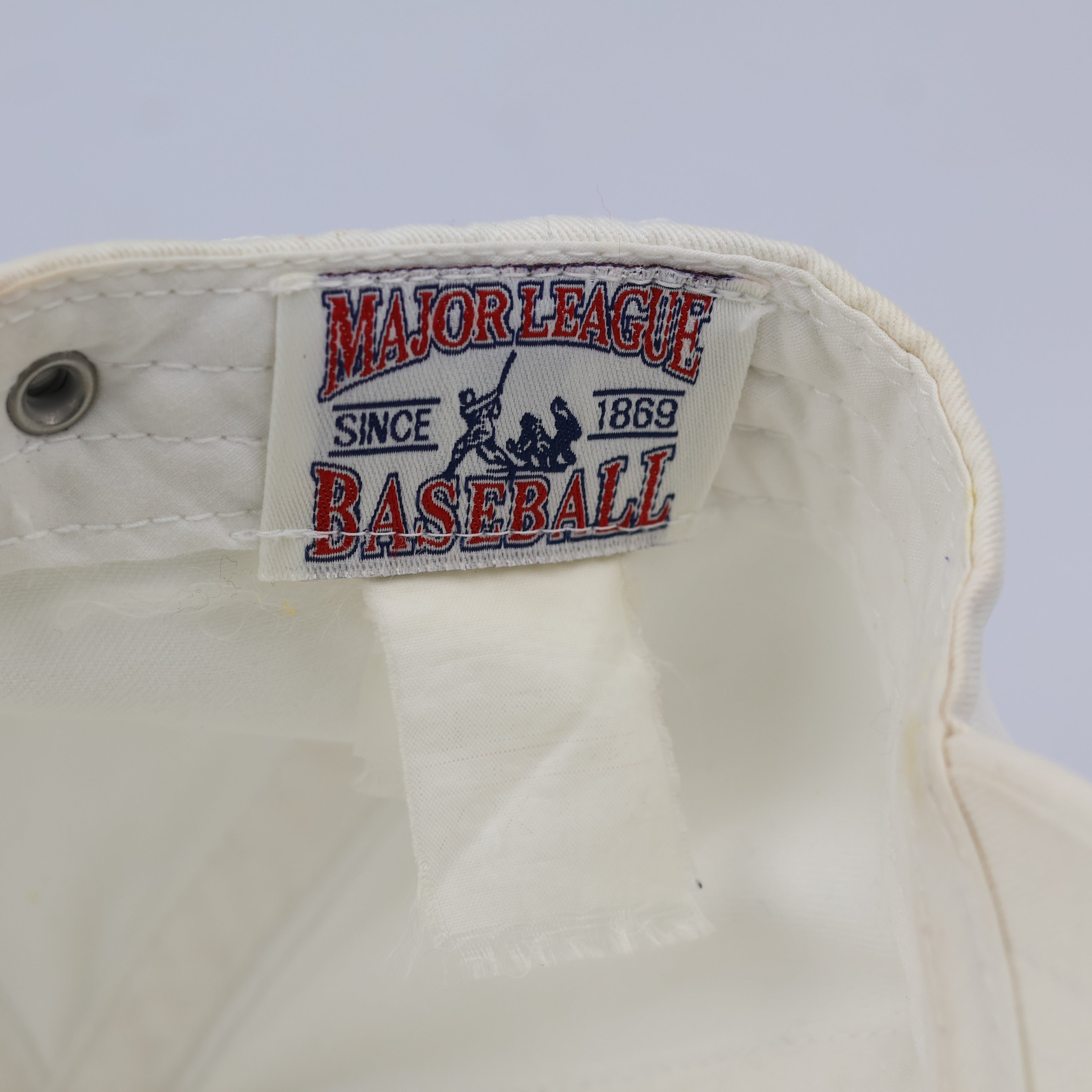 Vintage MLB New York Yankees Off-White Distressed Dad Thrifted Hat