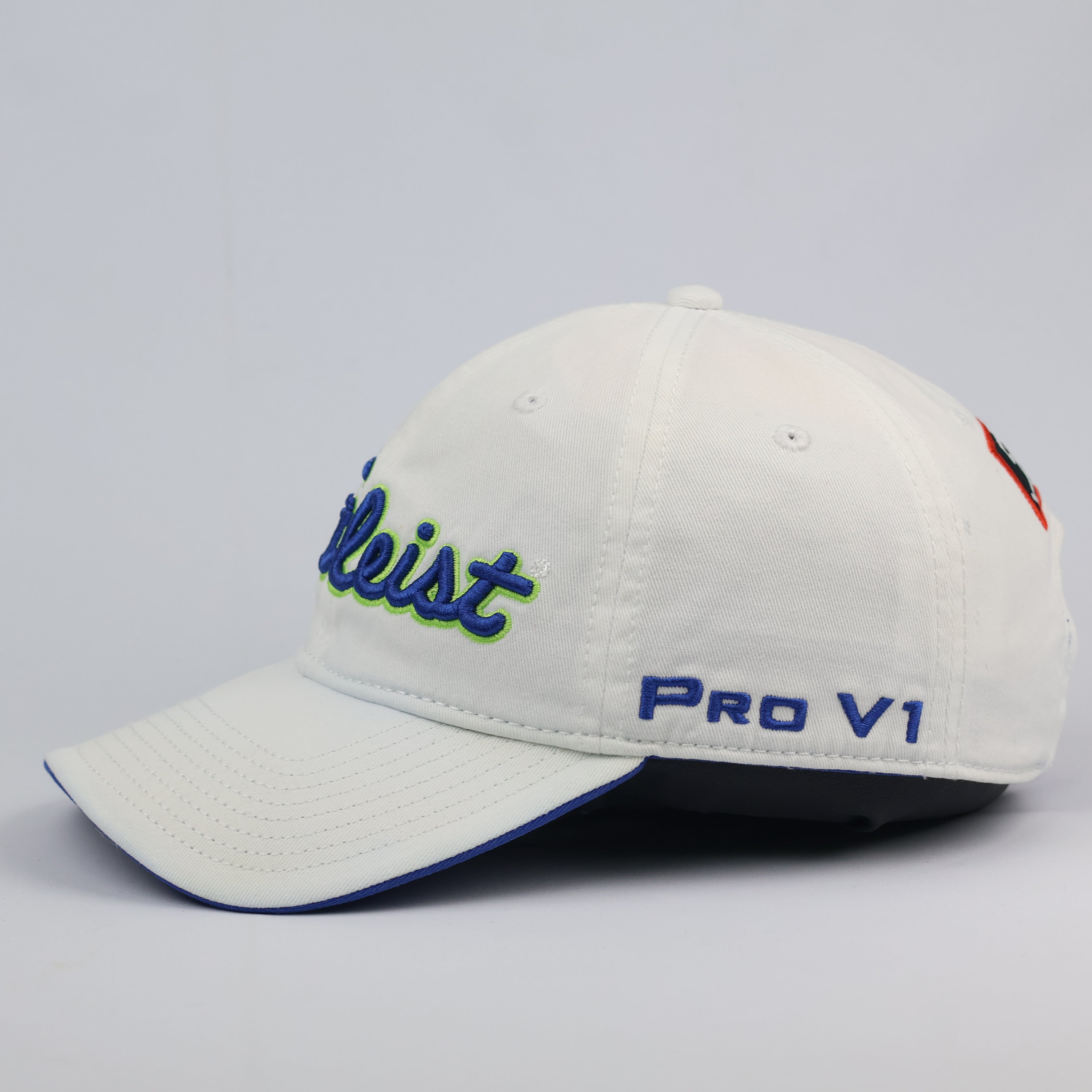 Titleist Pro V1 Golf Thrifted Cap - White & Royal Blue - Adjustable Size 56-58cm