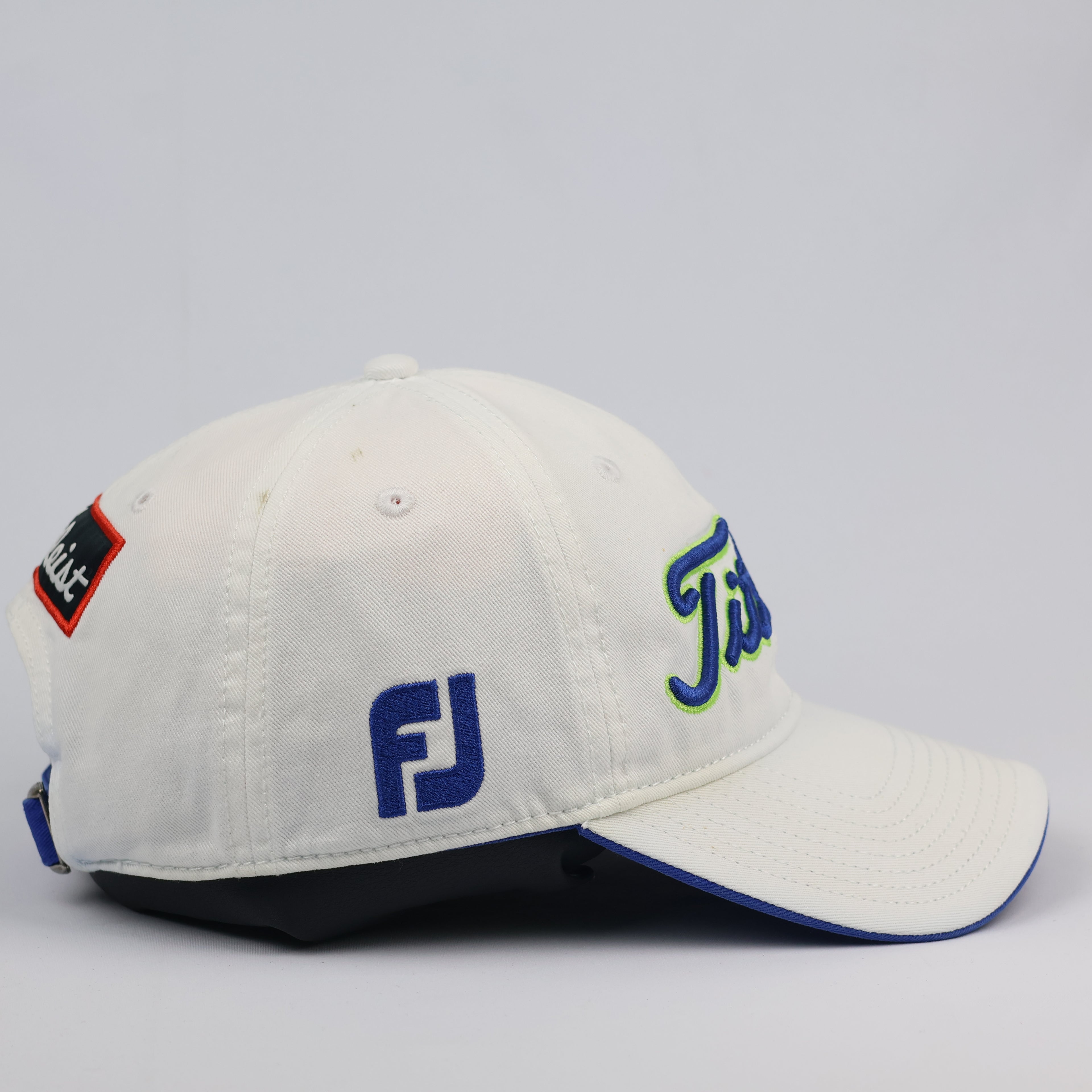Titleist Pro V1 Golf Thrifted Cap - White & Royal Blue - Adjustable Size 56-58cm