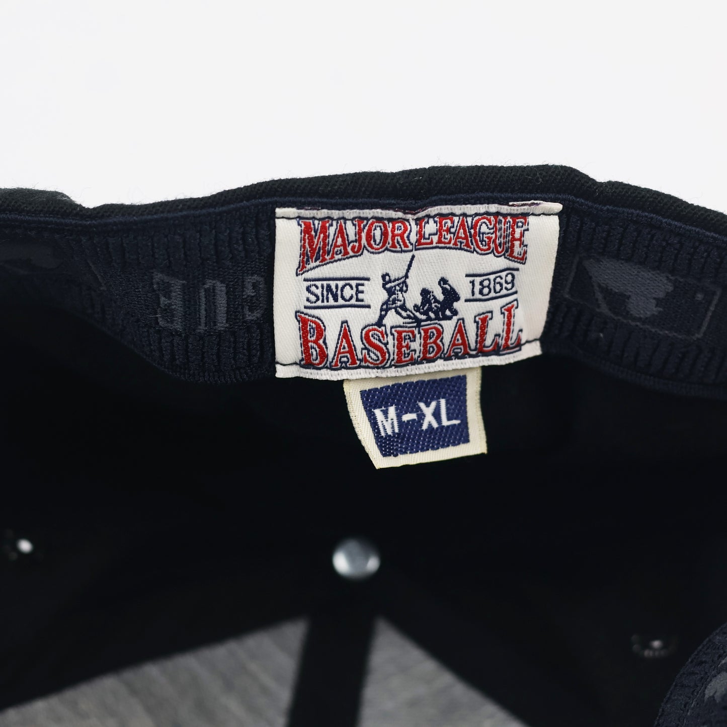 Vintage MLB New York Yankees Fitted Thrifted Cap - Black & Gold Edition