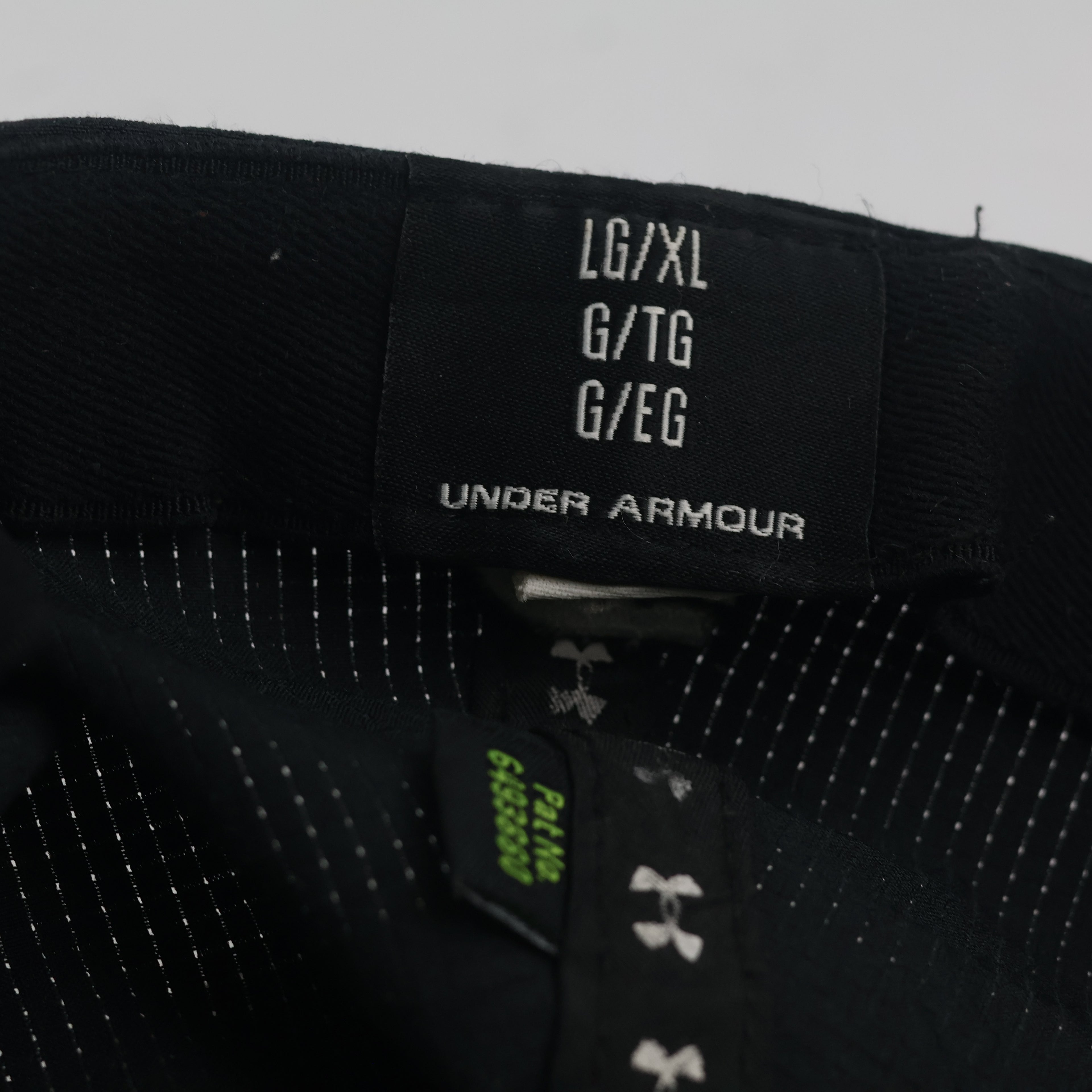 Thrifted Under Armour Black Circular Logo Golf Fitted Cap (58-59 cm)