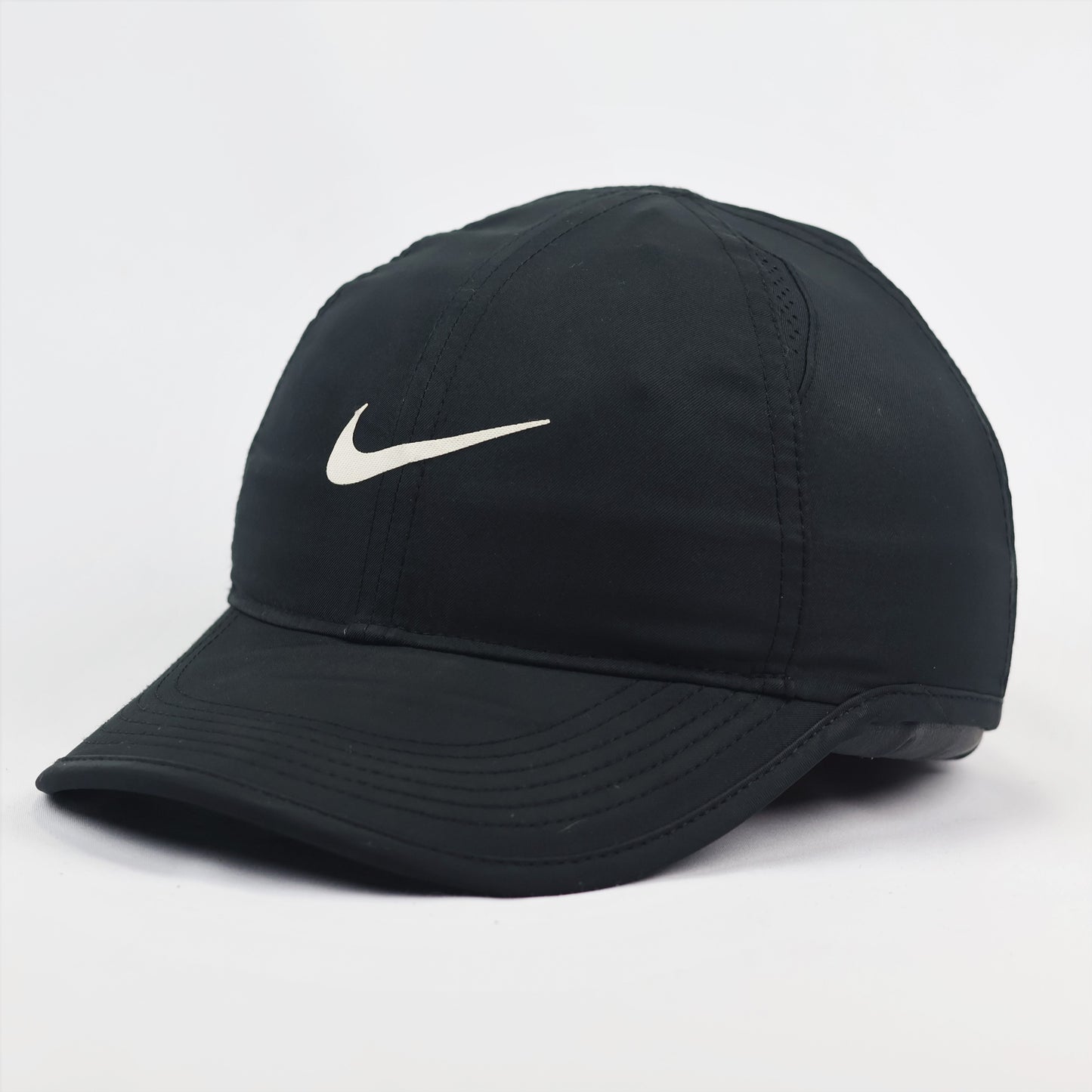 Nike Dri-FIT Featherlight Performance Running Thrifted Cap - All Black Thrifted