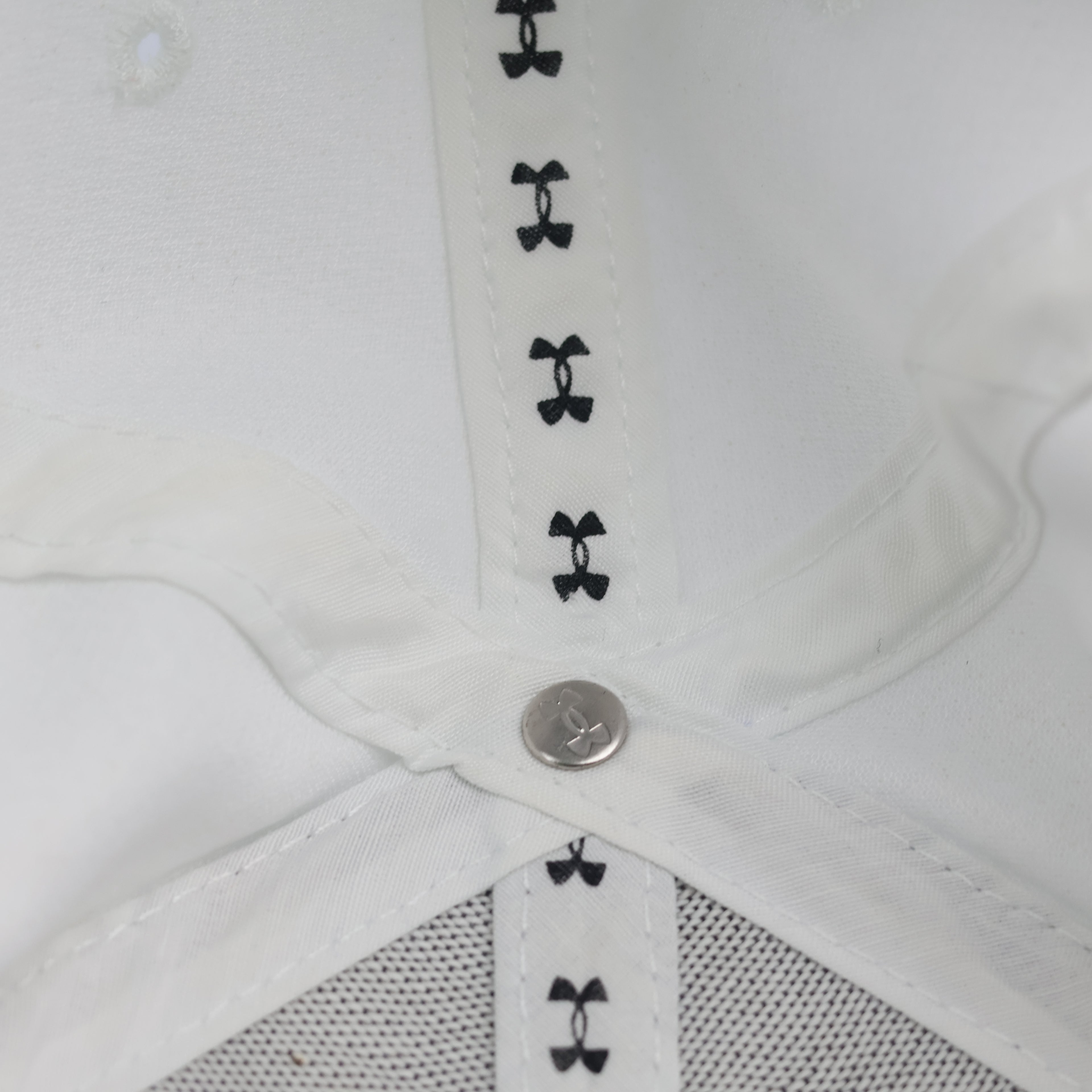 Under Armour Blitzing Men's Hat - White Textured Performance Thrifted Cap - Size LG/XL