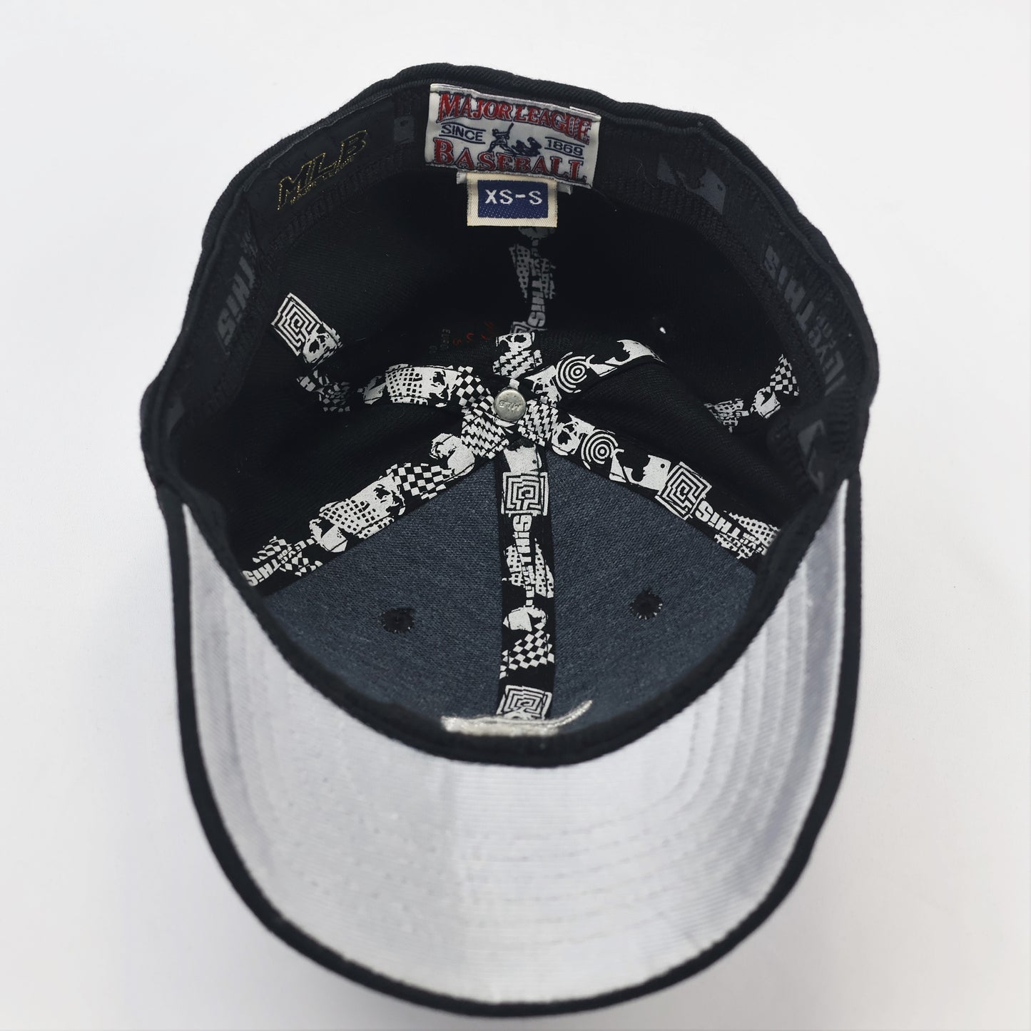 Retro Detroit Tigers "D" Logo MLB Thrifted Hat - Black on Black Structured