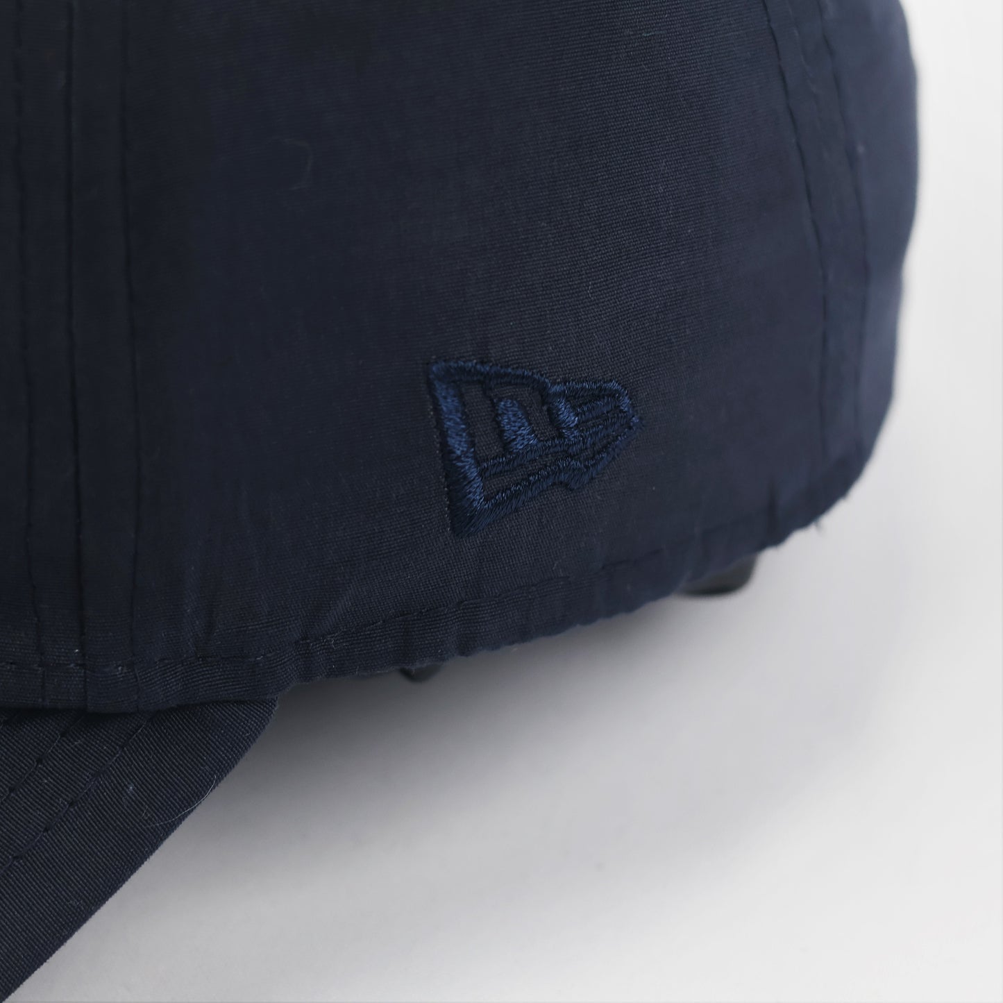 Vintage New Era 9FIFTY Snapback Thrifted Cap - Classic Black & White