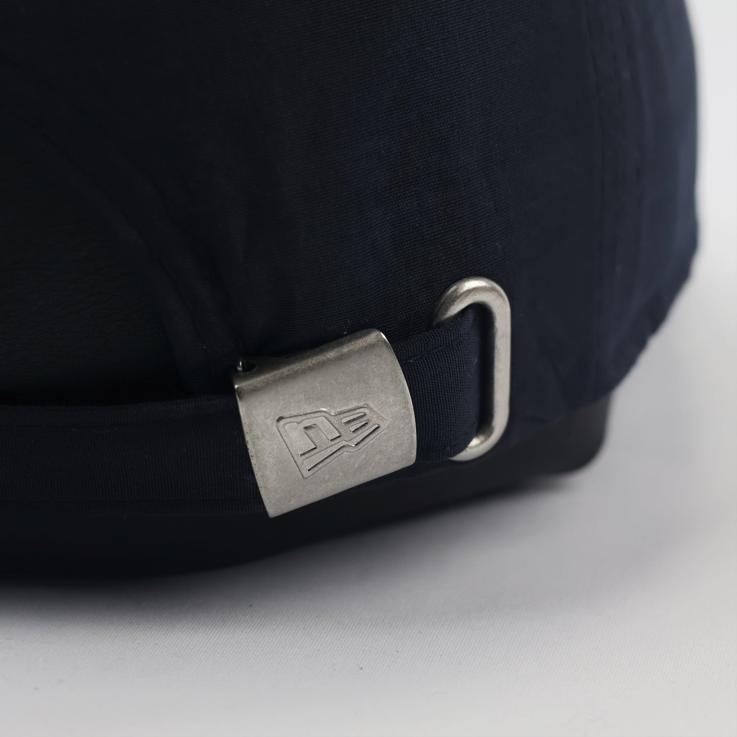 Vintage New Era 9FIFTY Snapback Thrifted Cap - Classic Black & White