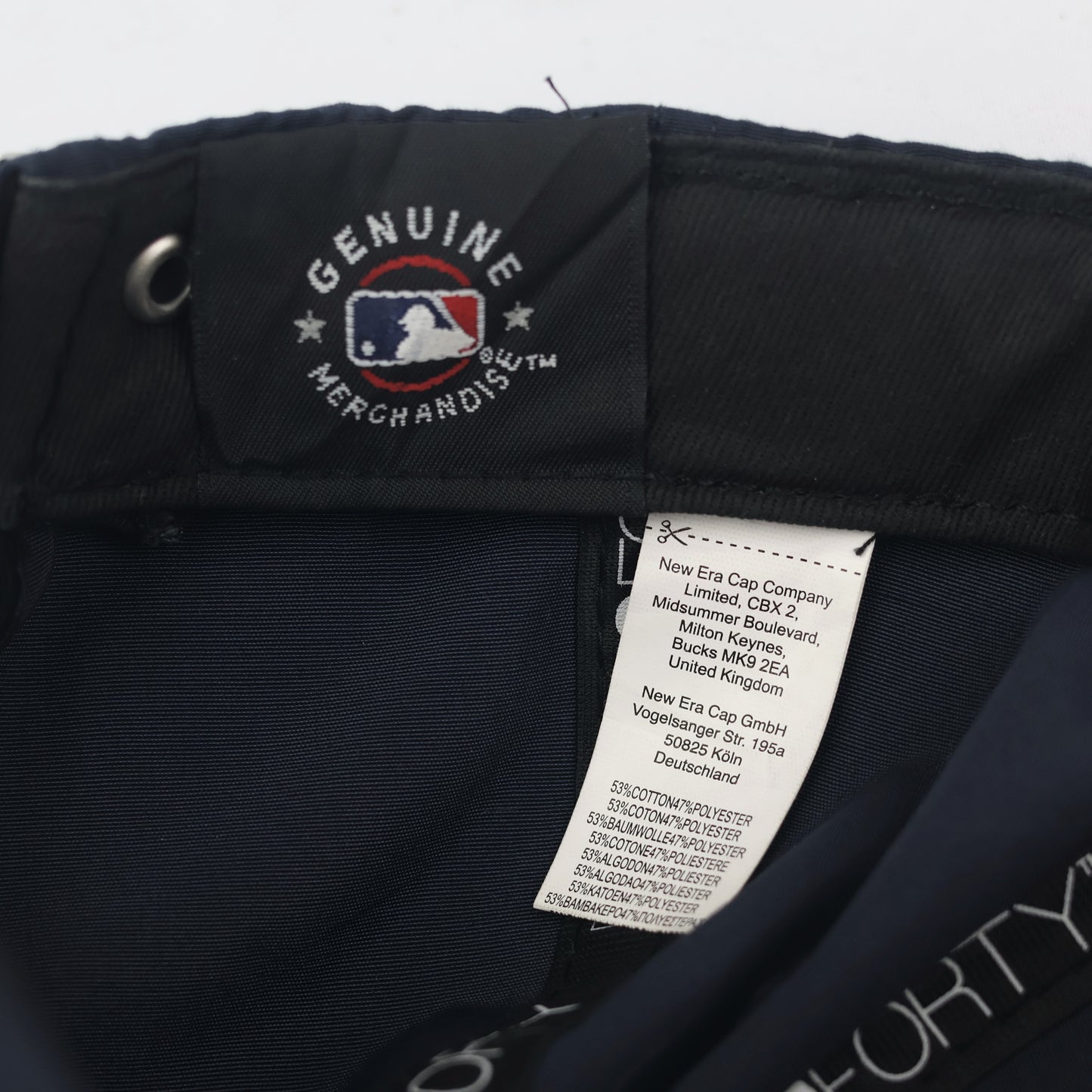 Vintage New Era 9FIFTY Snapback Thrifted Cap - Classic Black & White