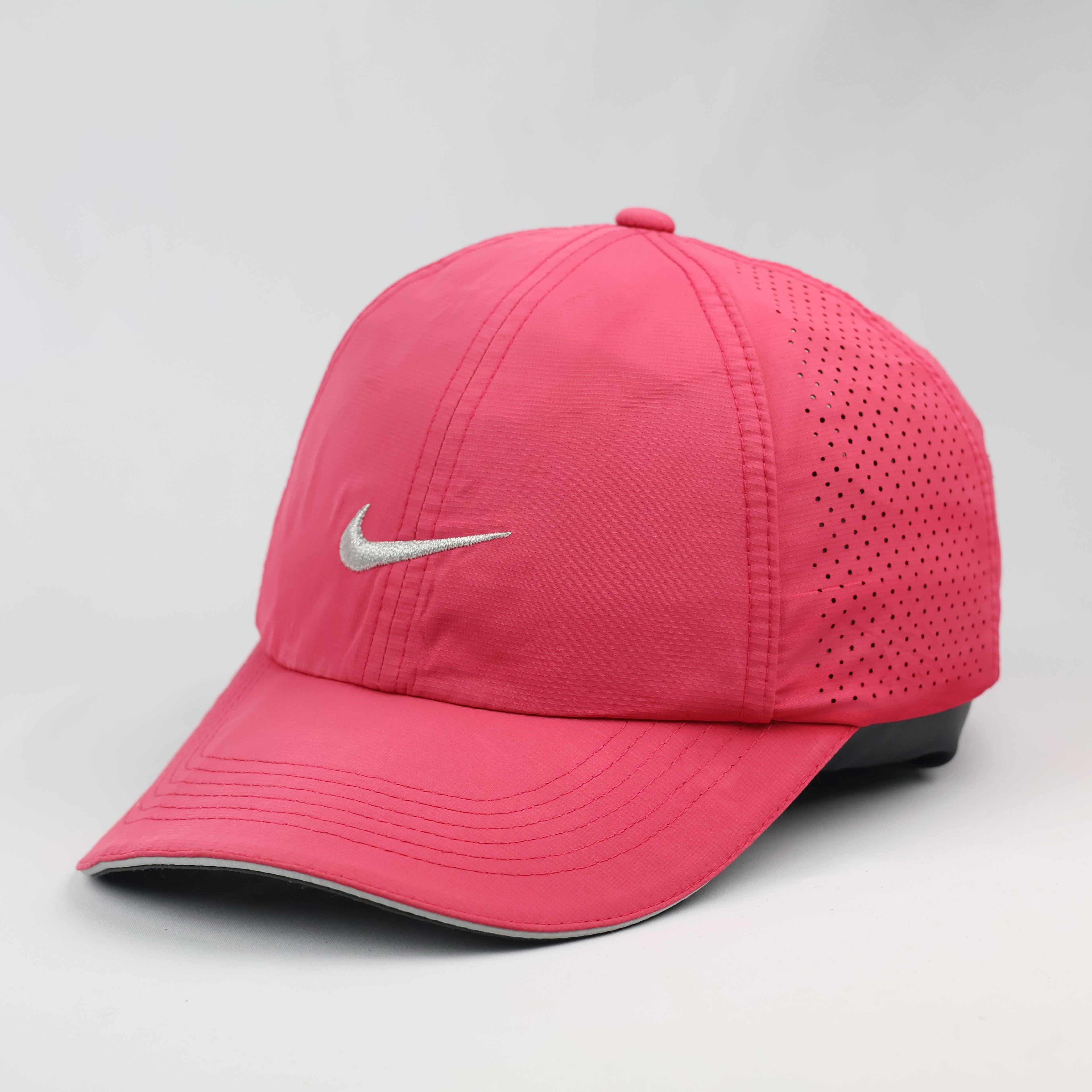 Nike Golf Performance Cap - Bright Pink Perforated Running Thrifted  Hat - Size 55-57cm